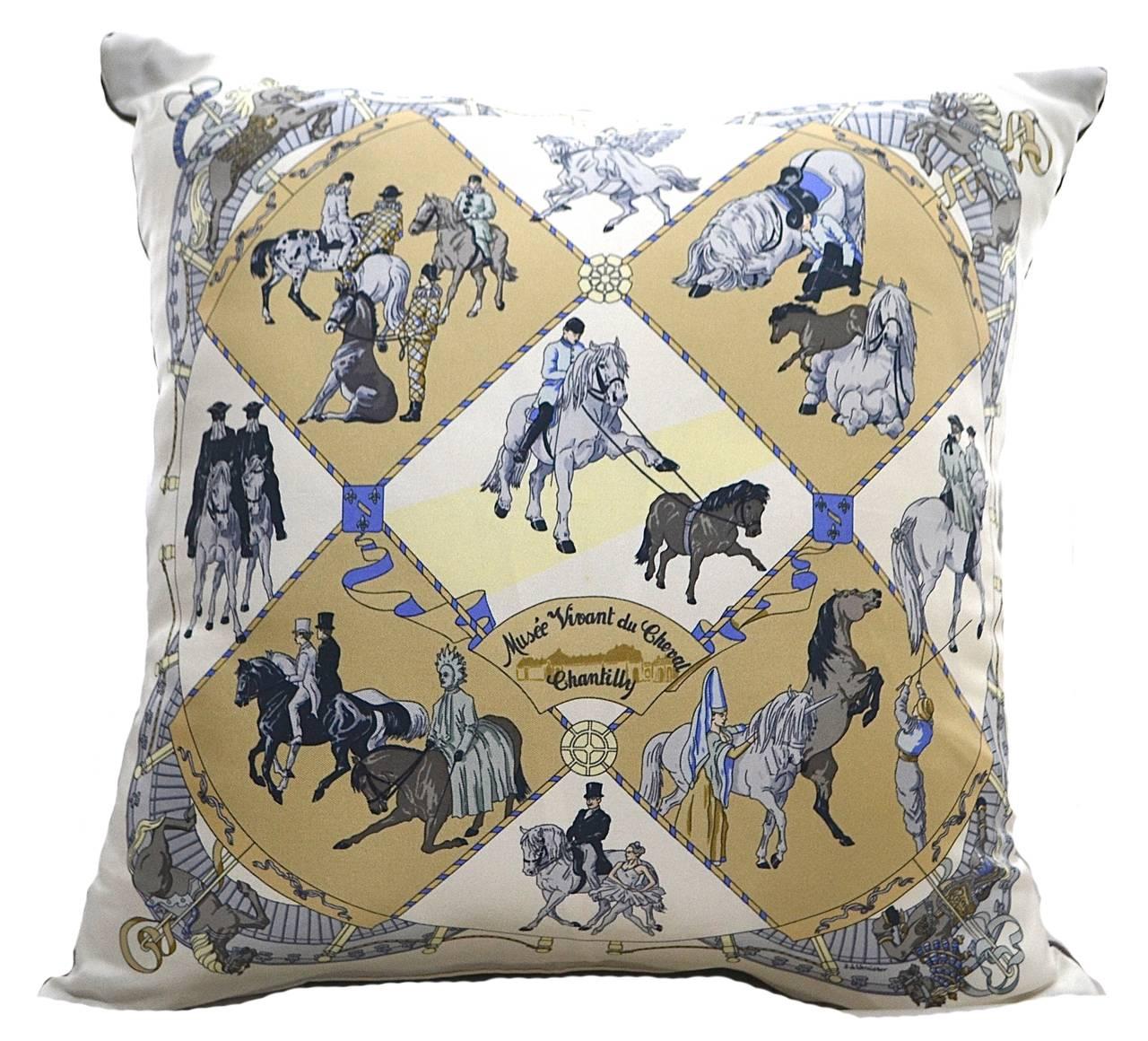Made exclusively for iwatchjapan by Rita-Mari Couture. This elegant Hermes scarf pillow uses the highest quality items. This piece is entirely made in Japan and manufactured in an artisanal way, in which every step of the process is carefully