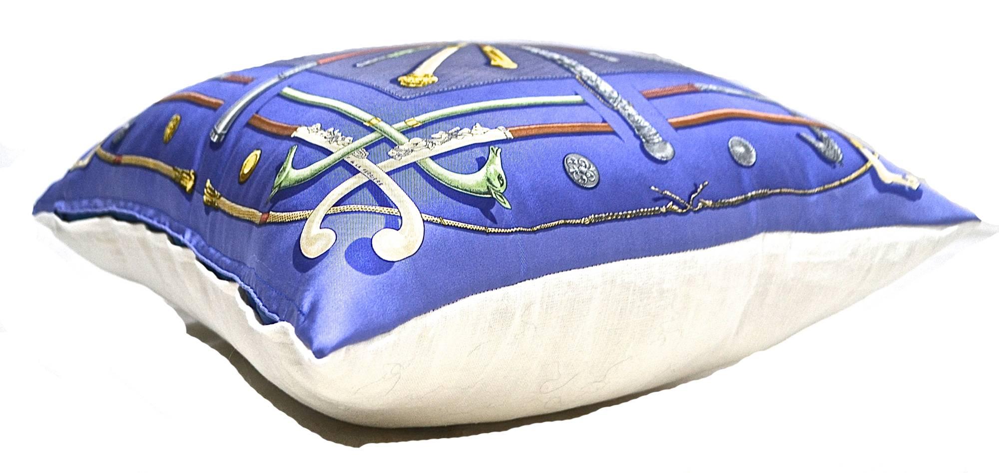 Made exclusively for iwatchjapan by Rita-Mari Couture. This elegant Hermes scarf pillow uses the highest quality items. This piece is entirely made in Japan and manufactured in an artisanal way, in which every step of the process is carefully