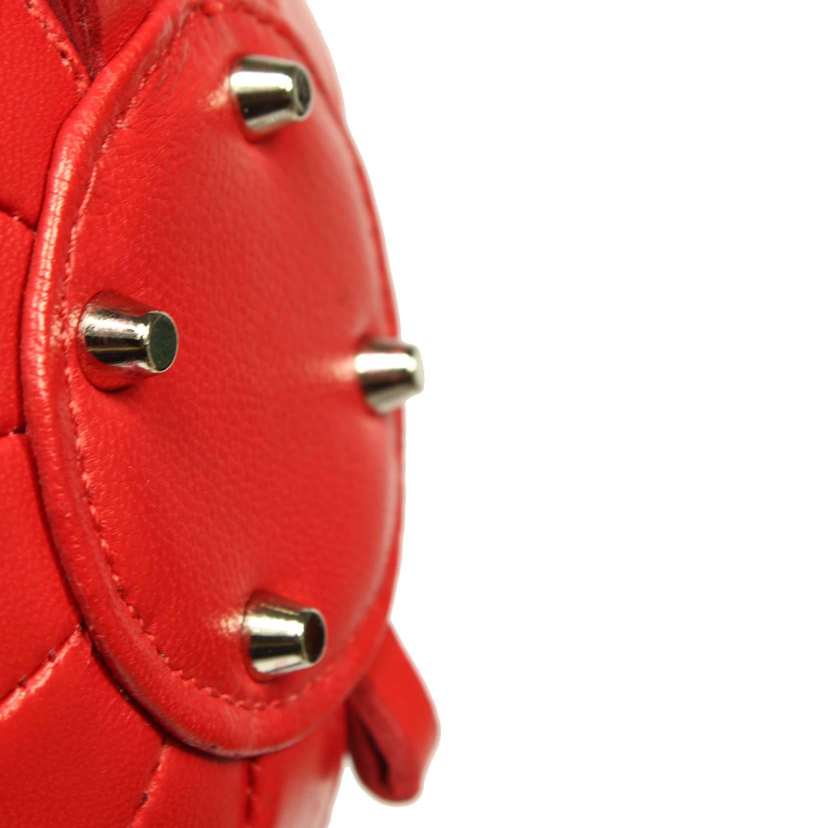 NitaSuri Pilo Red Leather Sphere Handbag In New Condition For Sale In Madrid, ES