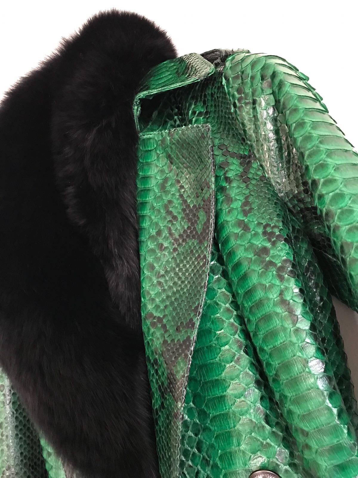 Ana Switzerland Green Python long coat In New Condition For Sale In Lugano, CH