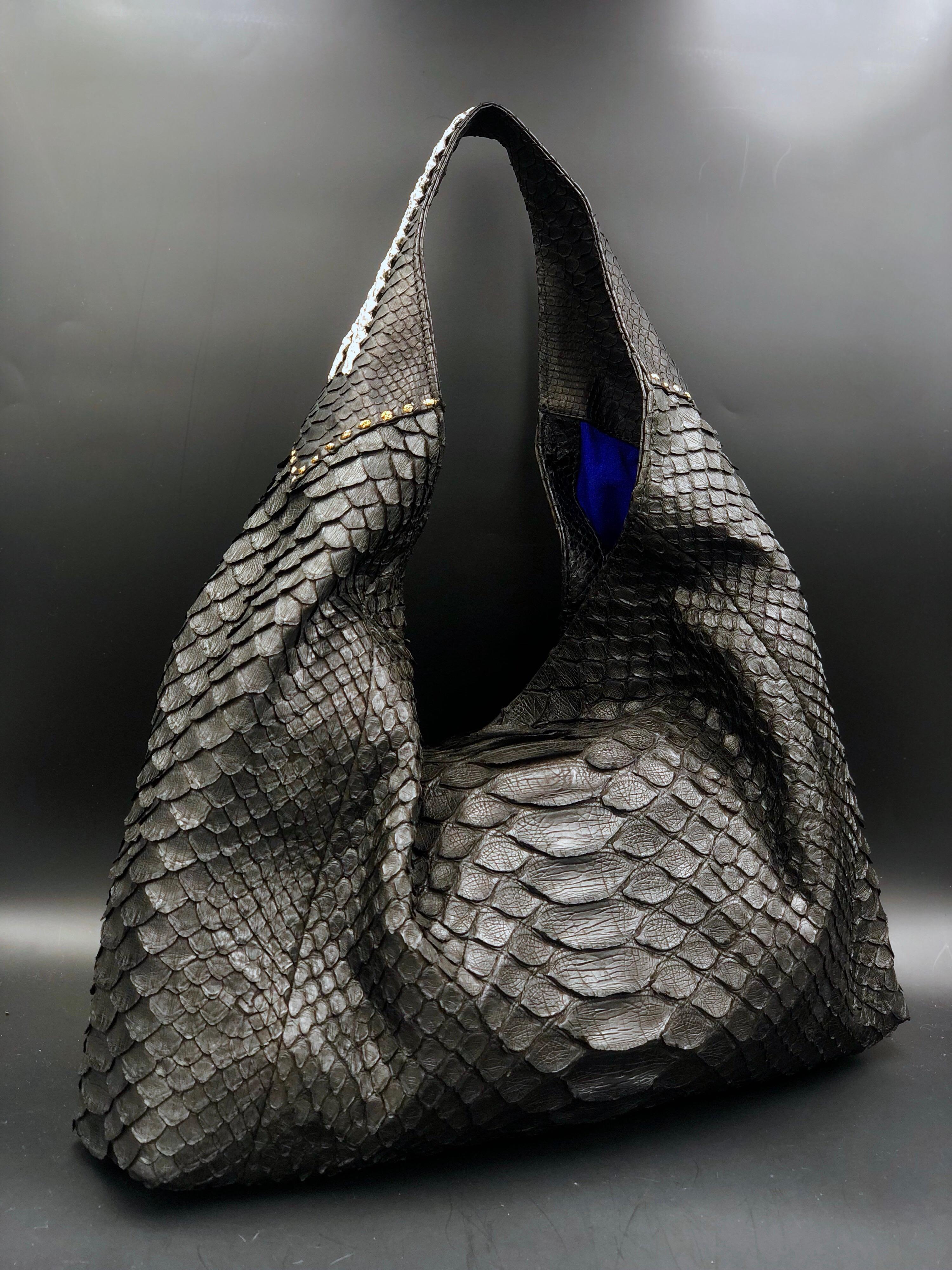 Ana Switzerland Silver Python Hobo bag In New Condition For Sale In Lugano, CH