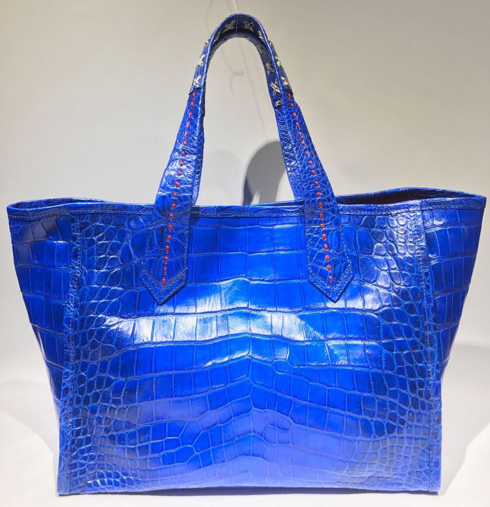 Ana Switzerland Crocodile tote bag . Soft light as garments  In New Condition For Sale In Lugano, CH