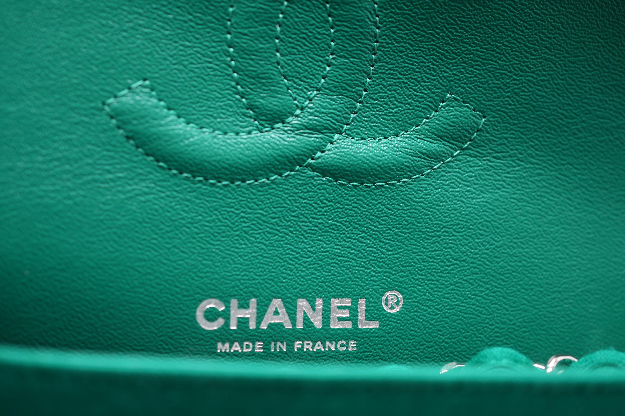 chanel emerald green bag