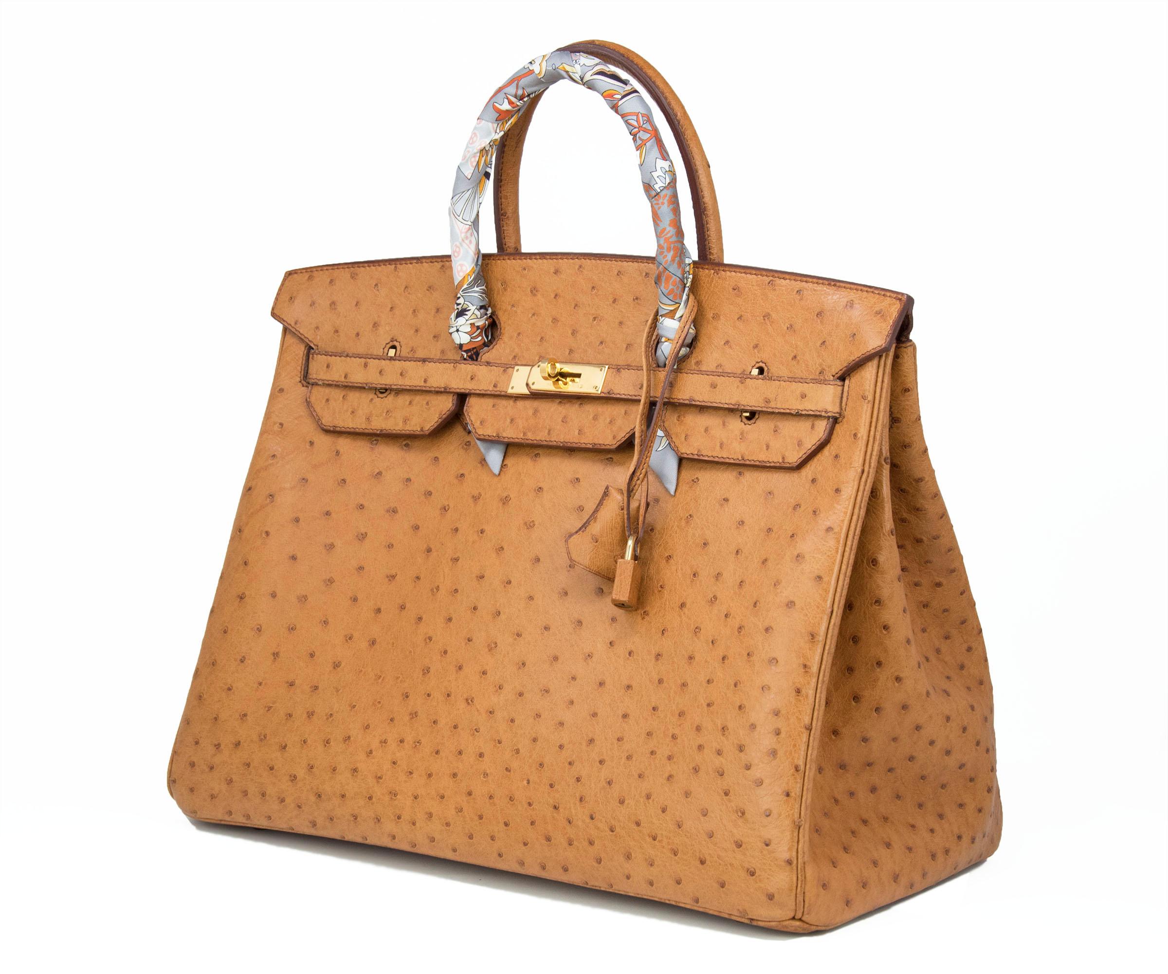 Incredibly rare ostrich birkin bag, Hermes has stopped making them in this coveted skin.  A large 40cm in a stunning light brown that goes with any outfit and has plenty of room for all your belongings.  A true classic and collectors item.

Size: