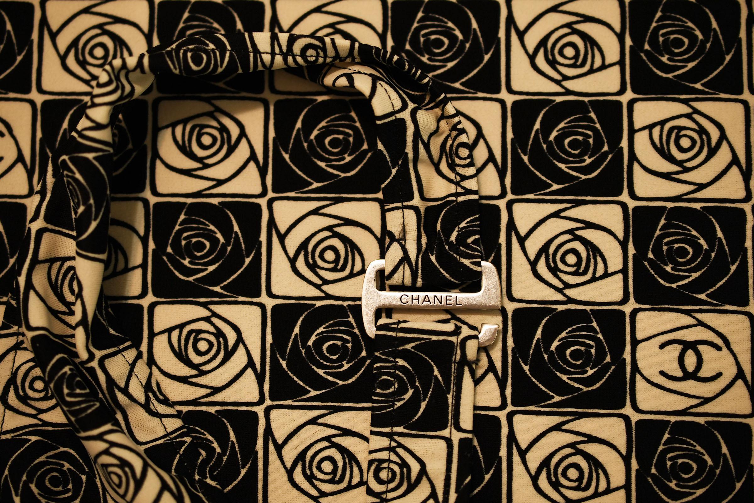 Beige Vintage Chanel Checkered Rose Print Lycra Dress - Size FR 36 For Sale