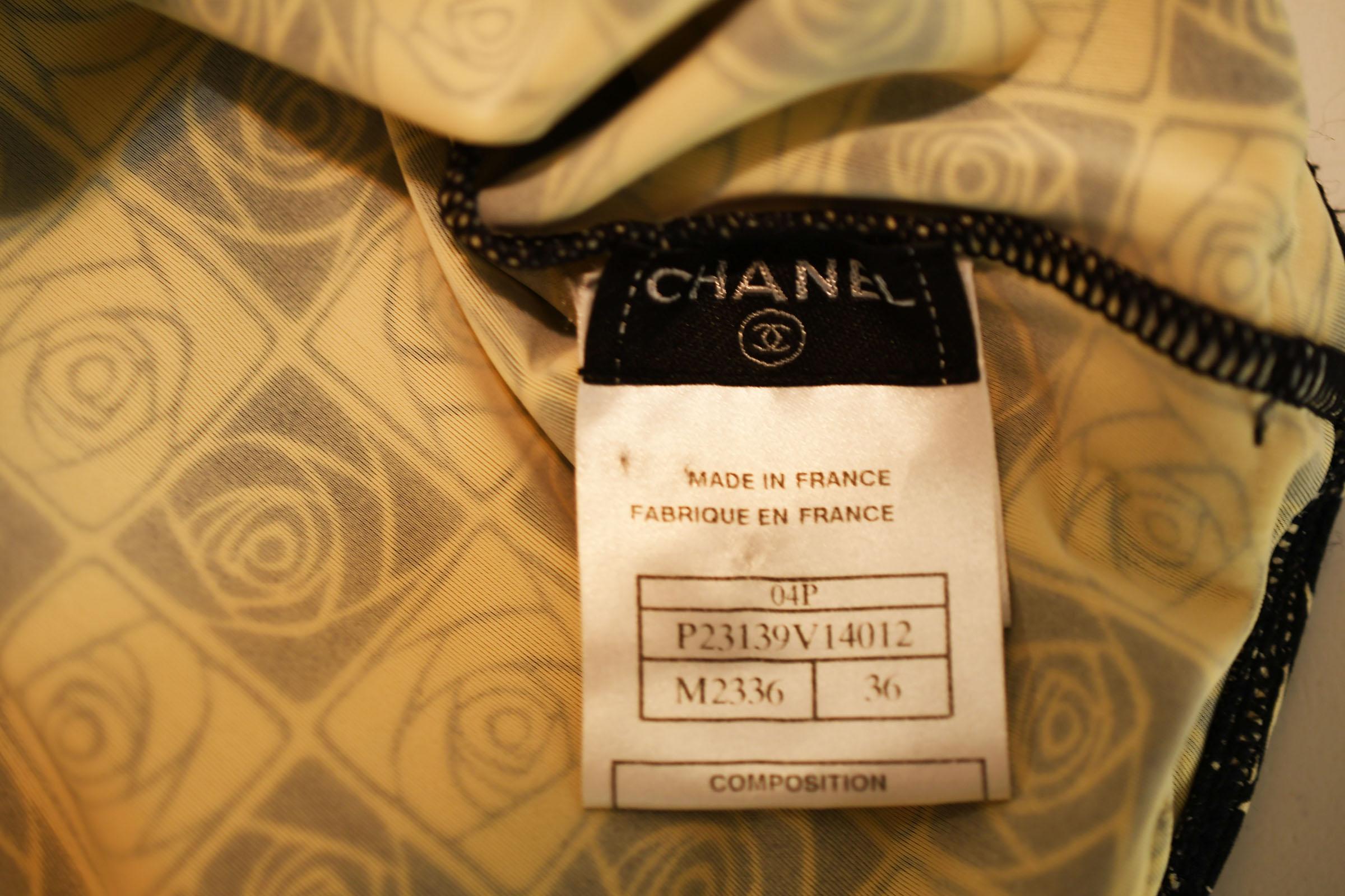 Vintage Chanel Checkered Rose Print Lycra Dress - Size FR 36 In Excellent Condition For Sale In Newport, RI