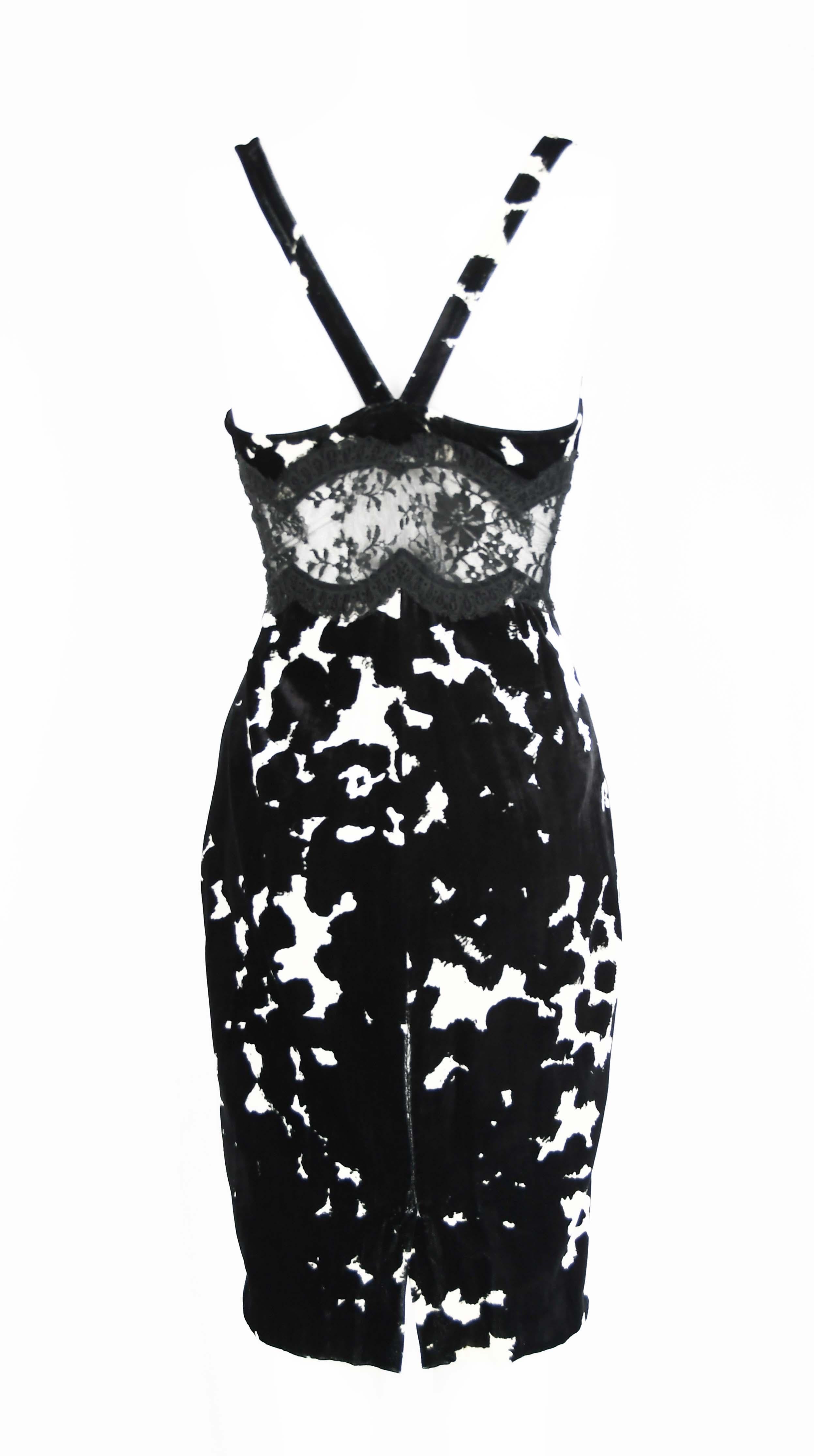 Versace Black & White Velvet Dress - Size IT 42 In Excellent Condition For Sale In Newport, RI