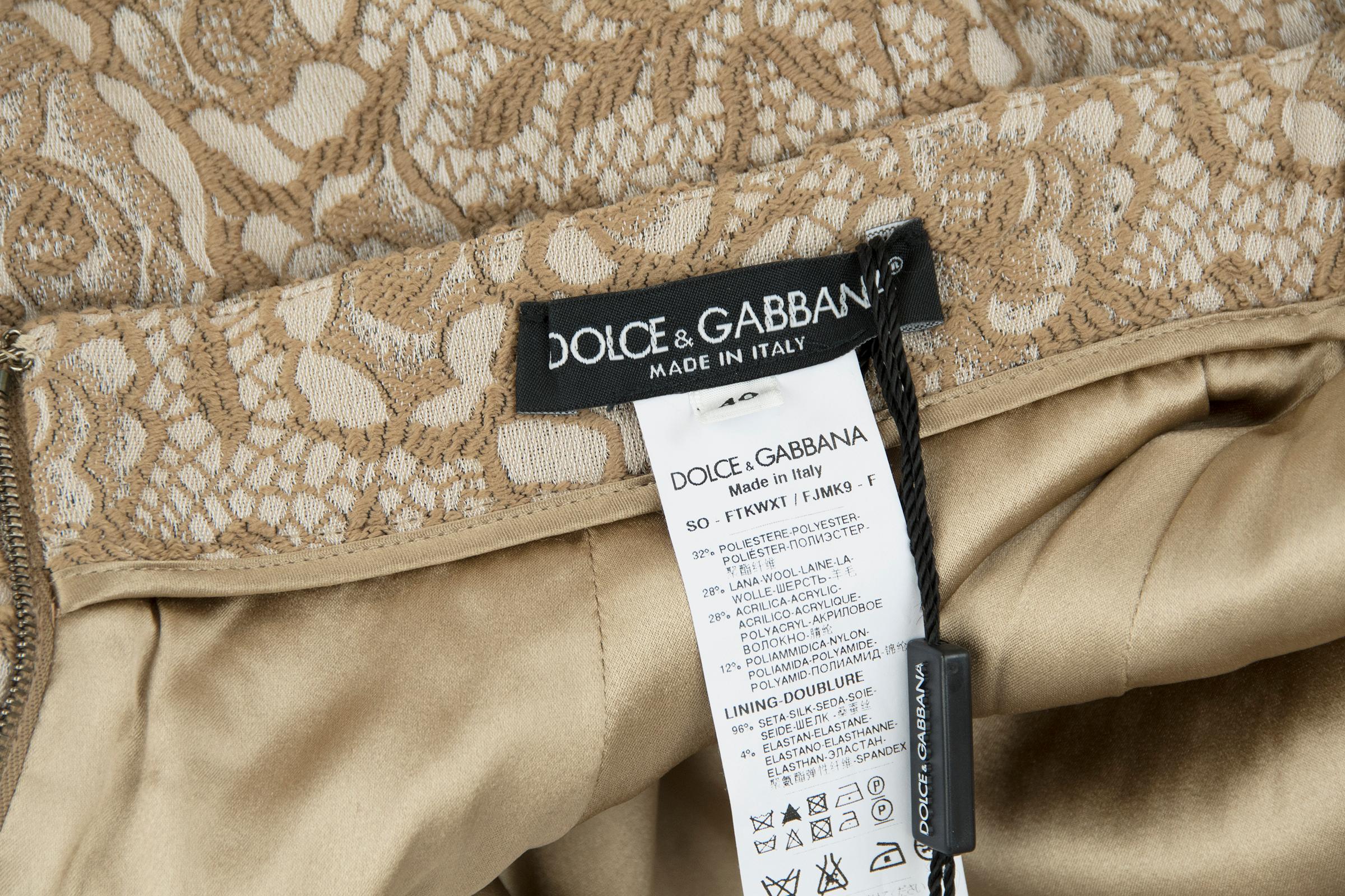 Dolce & Gabbana Jacquard Lace Hot Pants - Size IT 40 In New Condition For Sale In Newport, RI