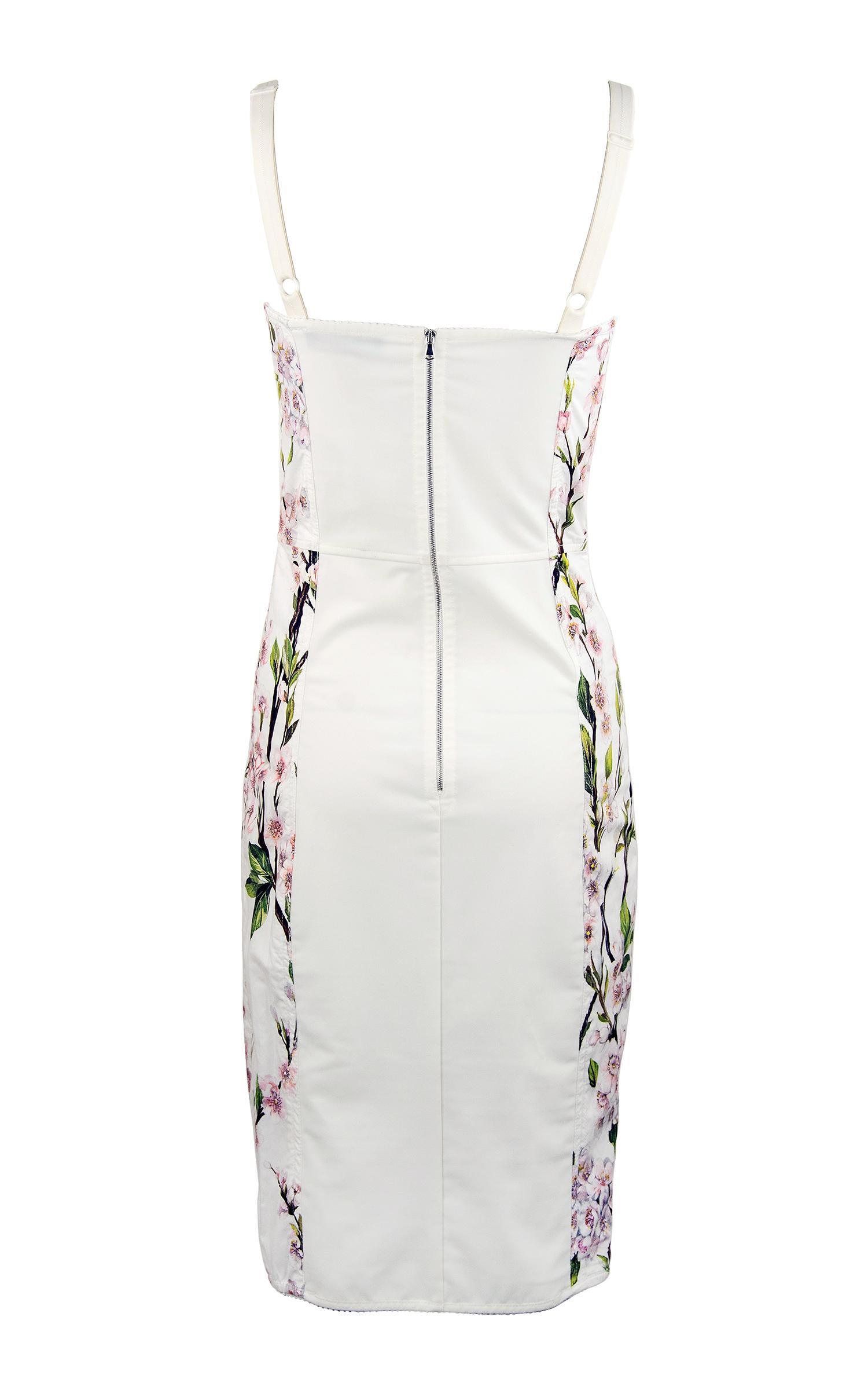 Gray Dolce & Gabbana Vintage White Floral Cotton Sheath Dress   For Sale