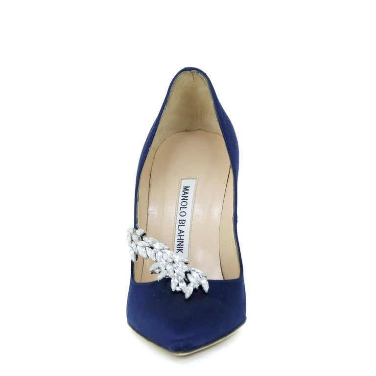 manolo blahnik navy