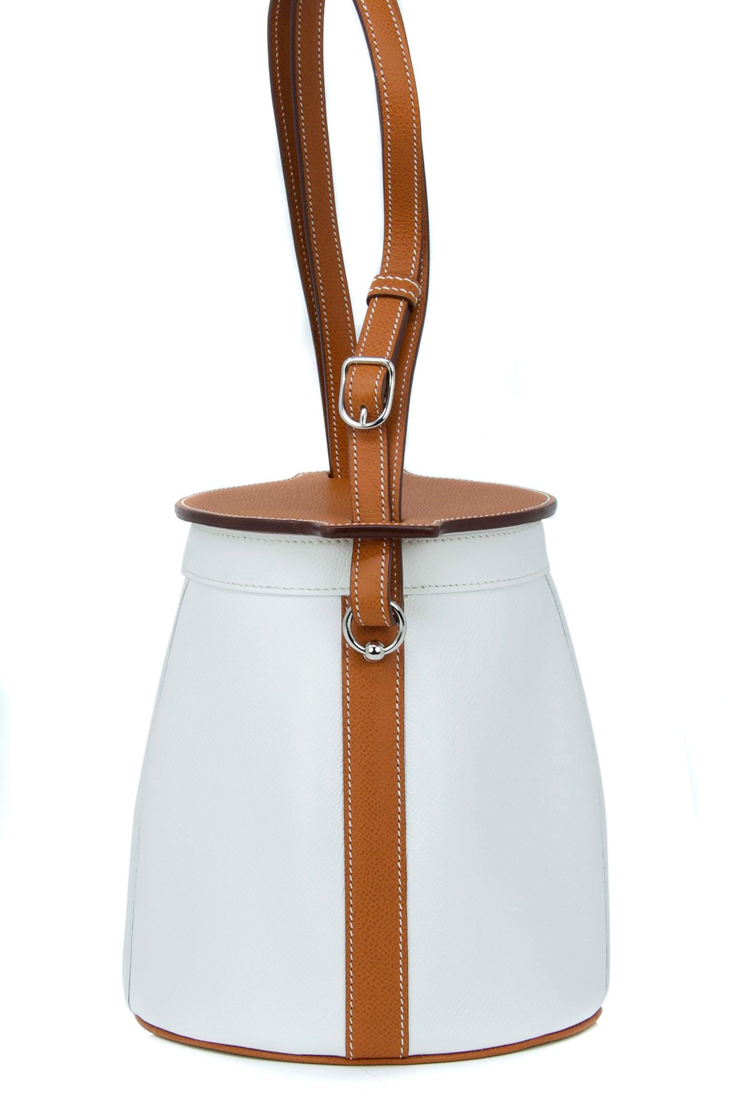 Hermes White Epsom and Barenia Farming Bag In New Condition For Sale In Newport, RI