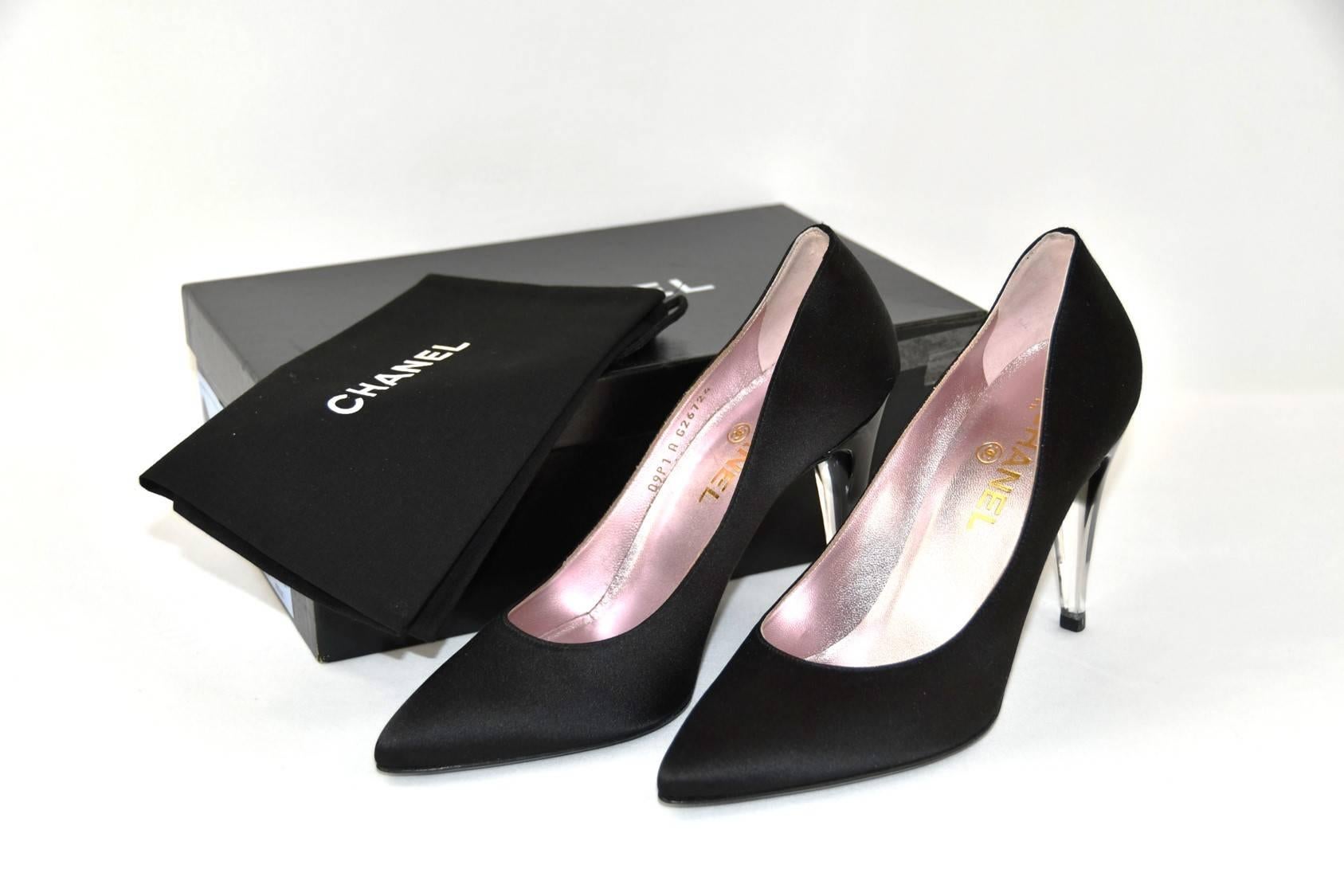 Chanel Black Satin Pumps with Gradient Lucite Heels Size 37  In New Condition For Sale In Newport, RI