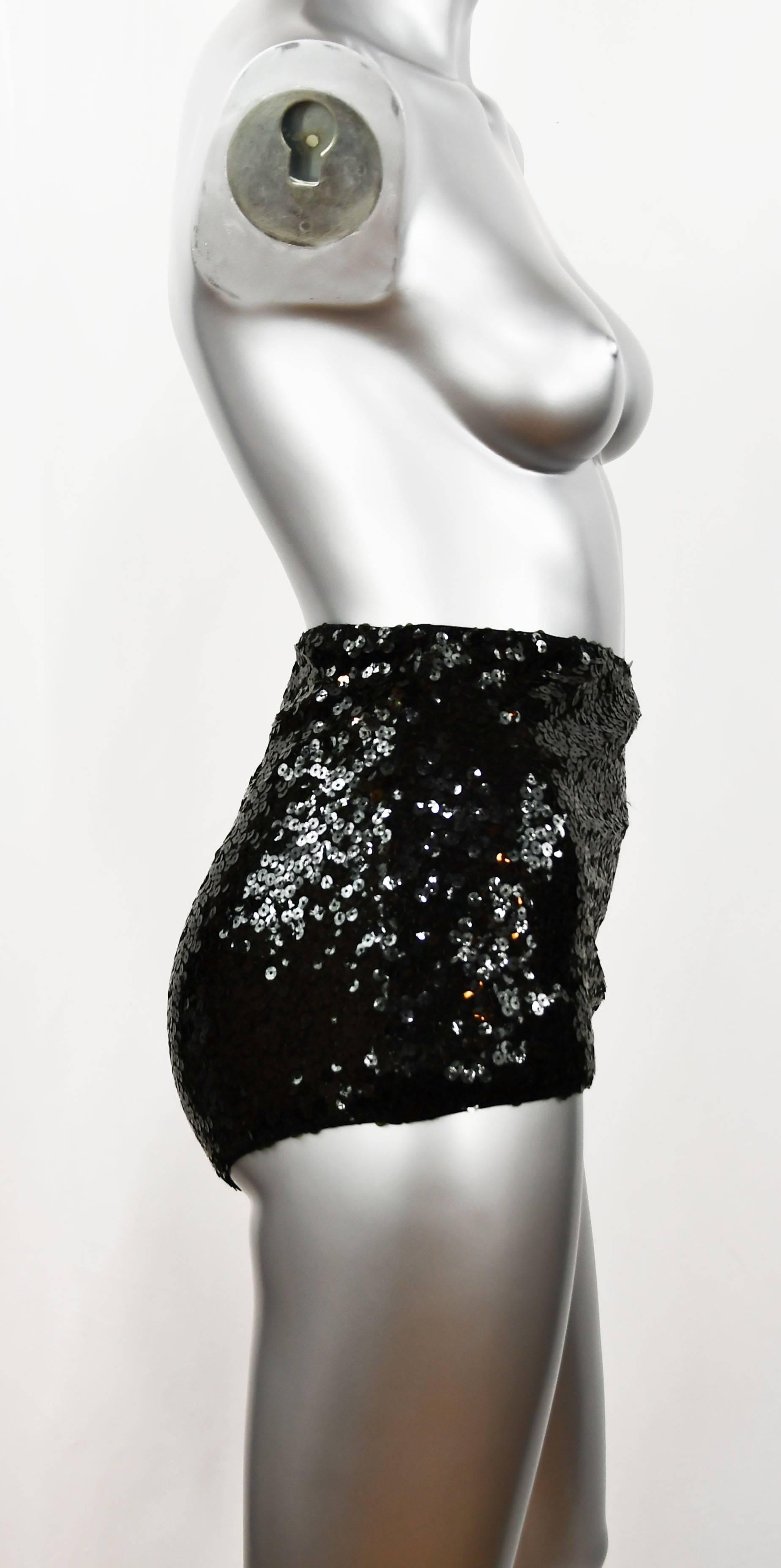 Women's Chanel Black Sequin Short Shorts, Spring 2007 Runway For Sale