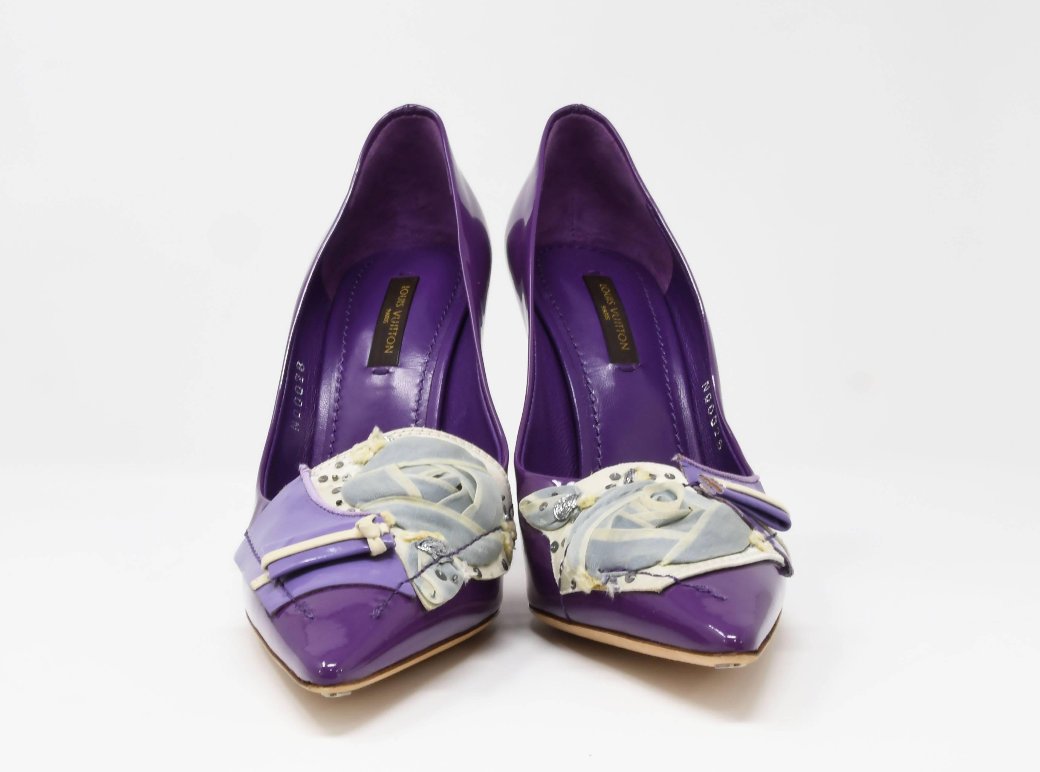 Louis Vuitton After Dark Riviera Violet Patent Leather Pumps, Size 37 In New Condition For Sale In Newport, RI