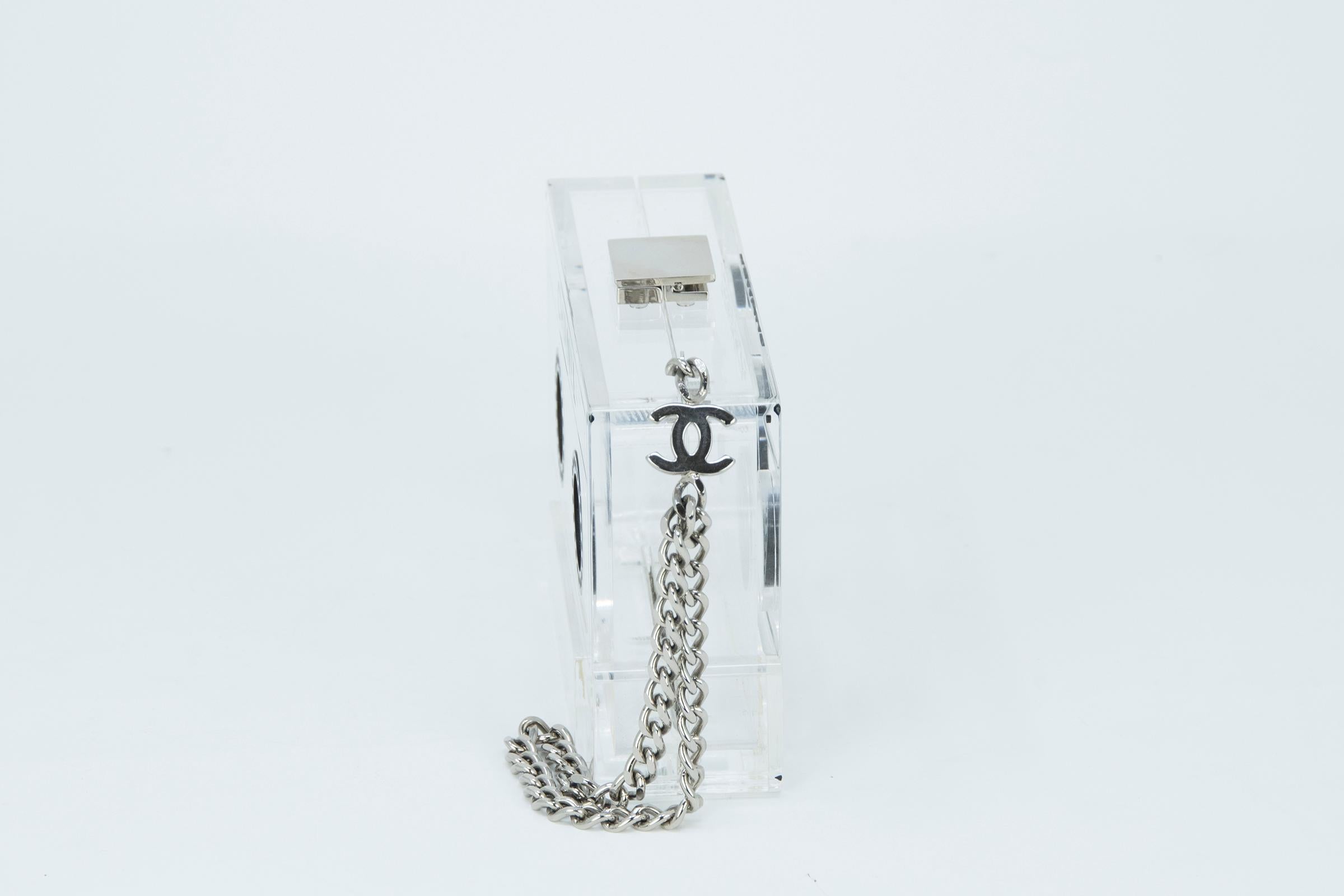 chanel cassette clutch