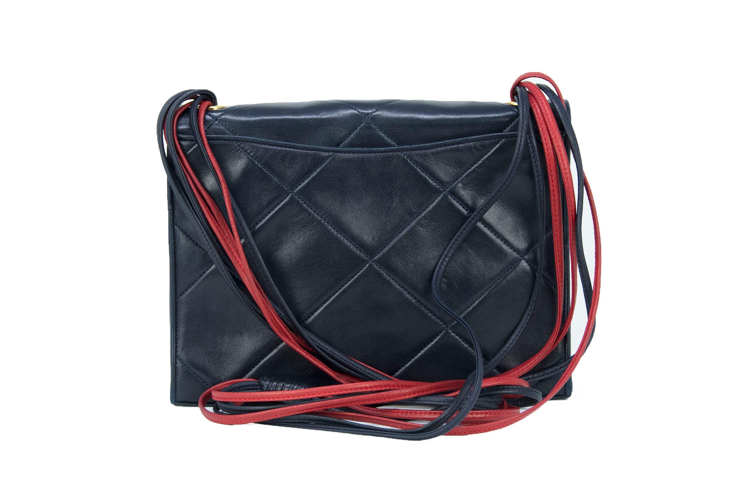 Vintage Chanel Red & Black Quilted Leather Handbag For Sale 1