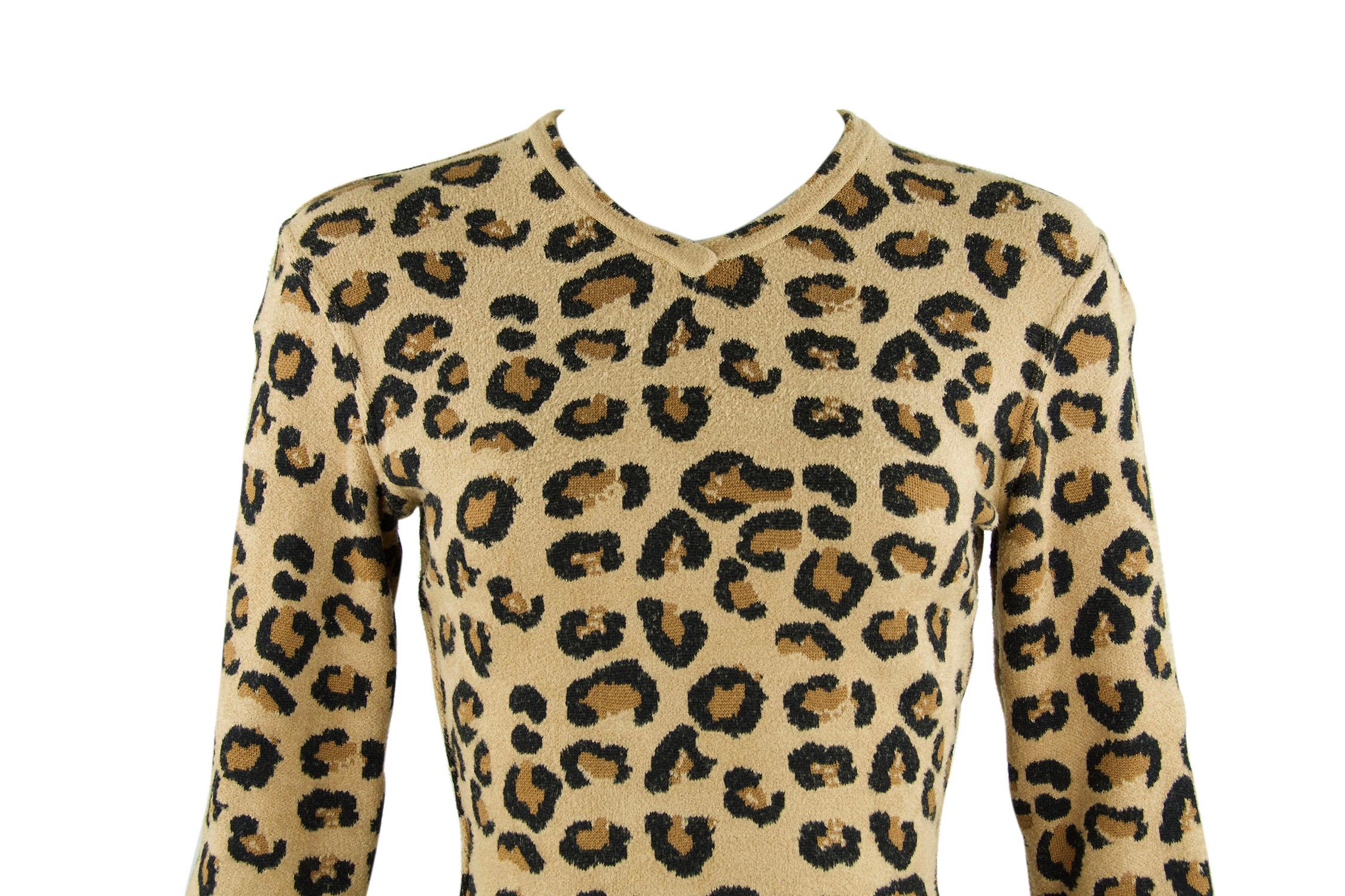Alaia Vintage Leopard V Neck Dress 1991 - Size S In Excellent Condition For Sale In Newport, RI