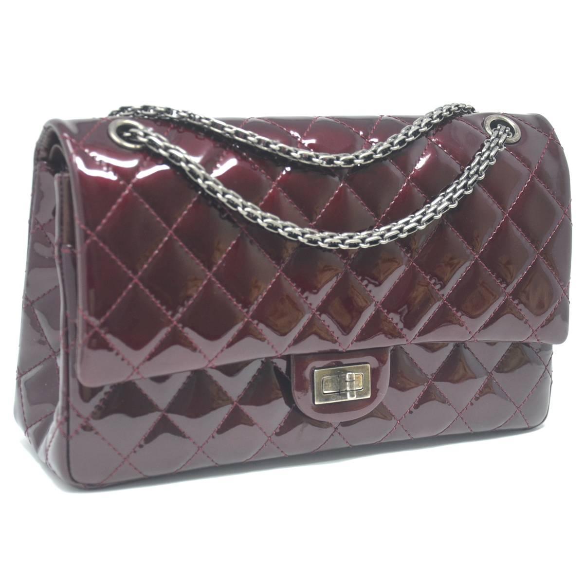 Company - Chanel
Model - Reissue 2.55 Classic
Color - Burgundy
Date Code - 14962085
Material - Patent Leather
Measurements - 11