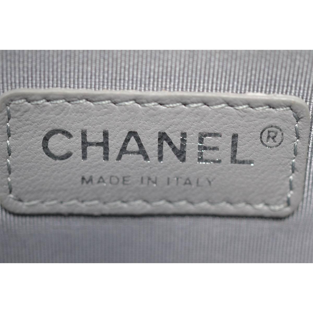 Chanel Black Caviar Small Shoulder Bag   3