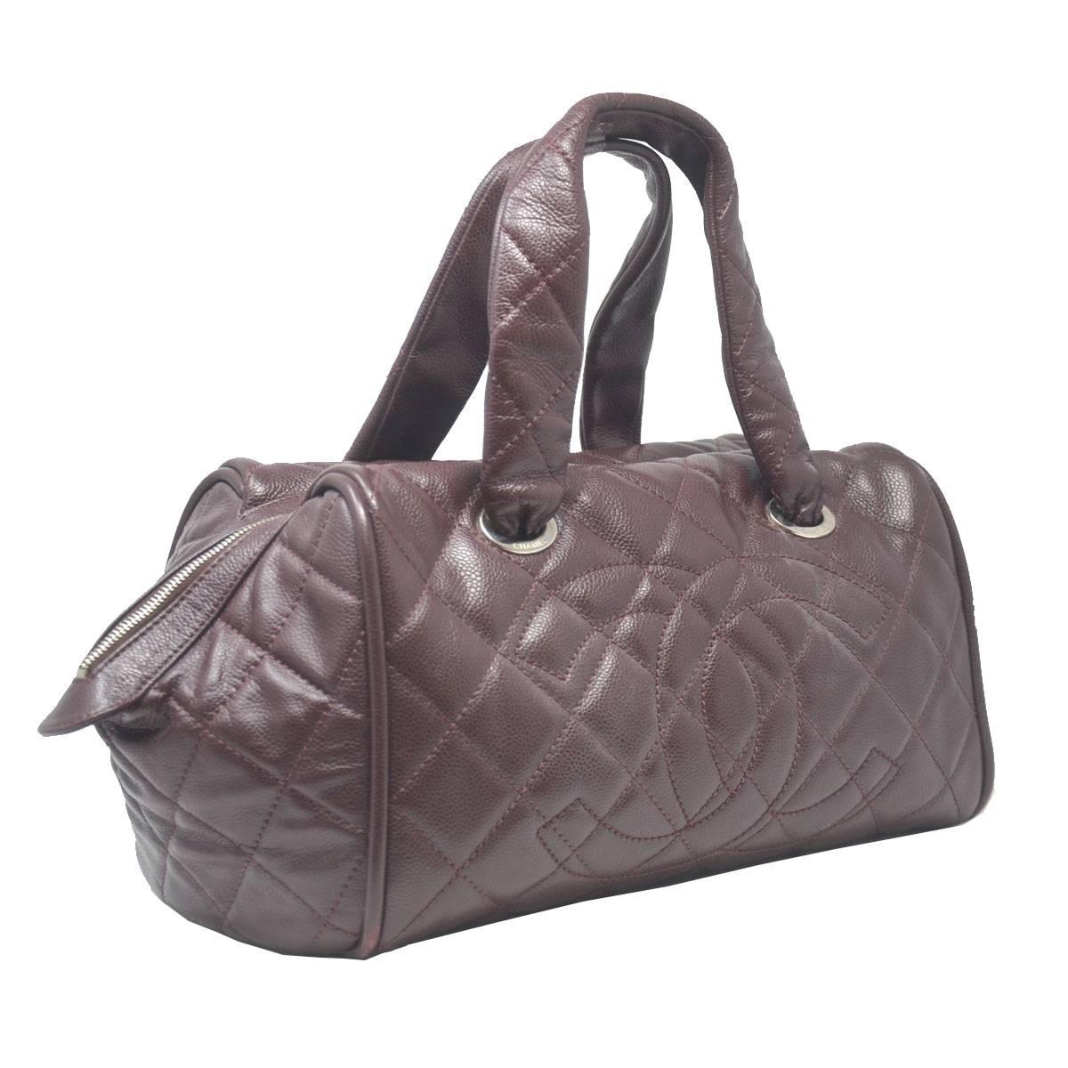 Company-Chanel
Model-Large Stachel
Color-Burgundy 
Date Code-Tag fell off 
Material-Leather
Measurements-13.5