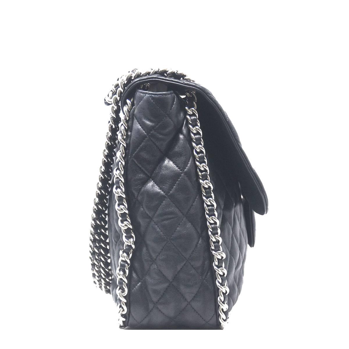 Company-Chanel
Model-Maxi Handbag With Silver Hardware 
Color-Black
Date Code-15370290
Material-Leather
Measurements-13.5