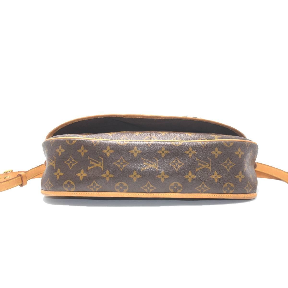 Louis Vuitton Menilmontant GM Crossbody Monogram Shoulder Bag In Good Condition In Boca Raton, FL