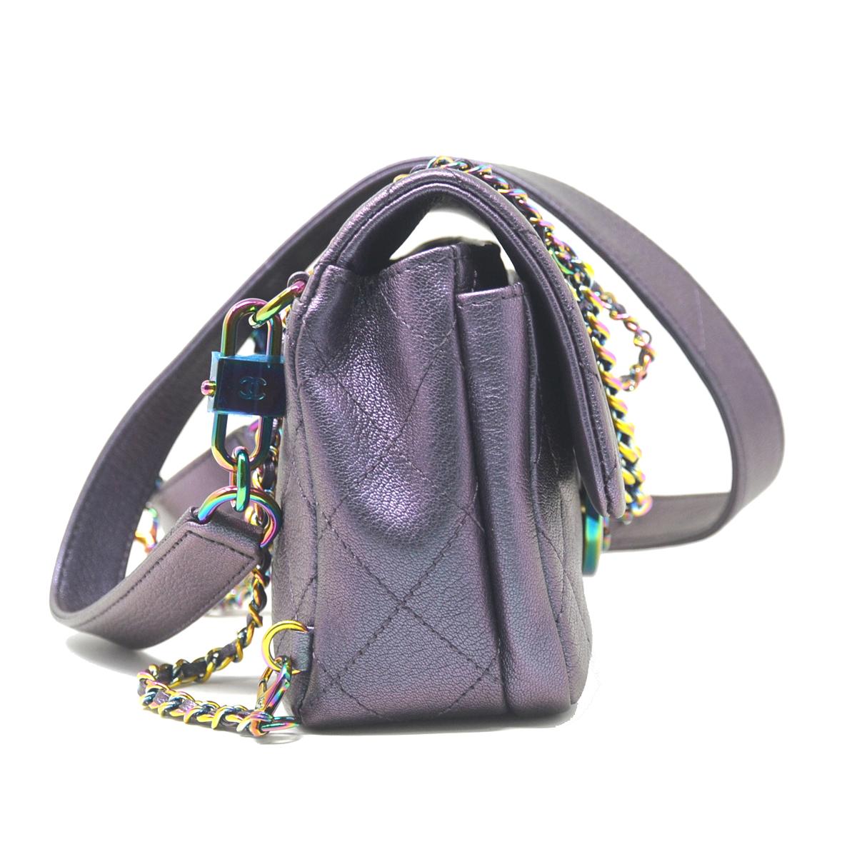 chain iridescent bag
