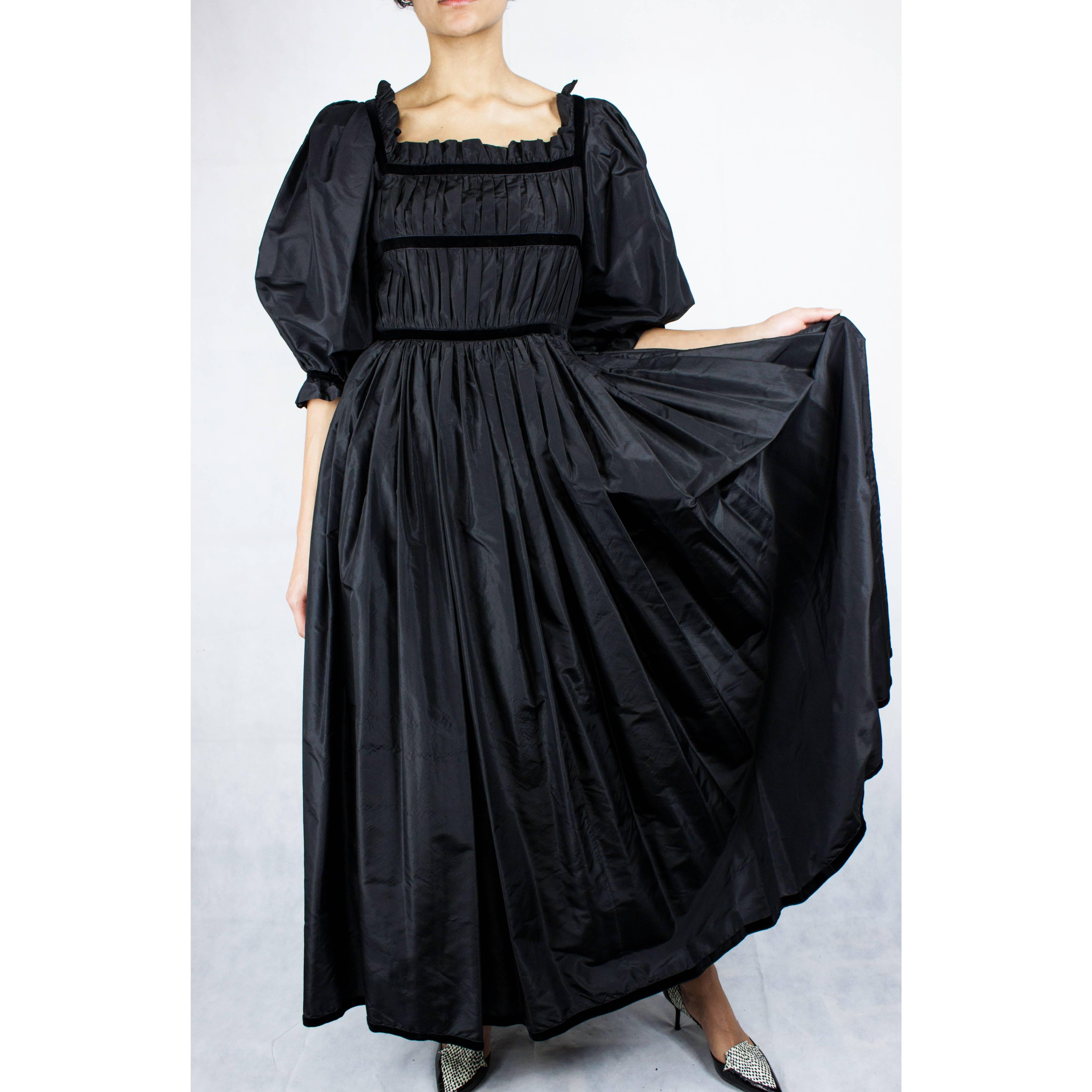  Schwarzes Couture-Abendkleid aus Taft von Louis Feraud, um 1970 Damen
