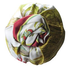 Chapeau turban en forme de ruche plissée Hermès, circa 1989 