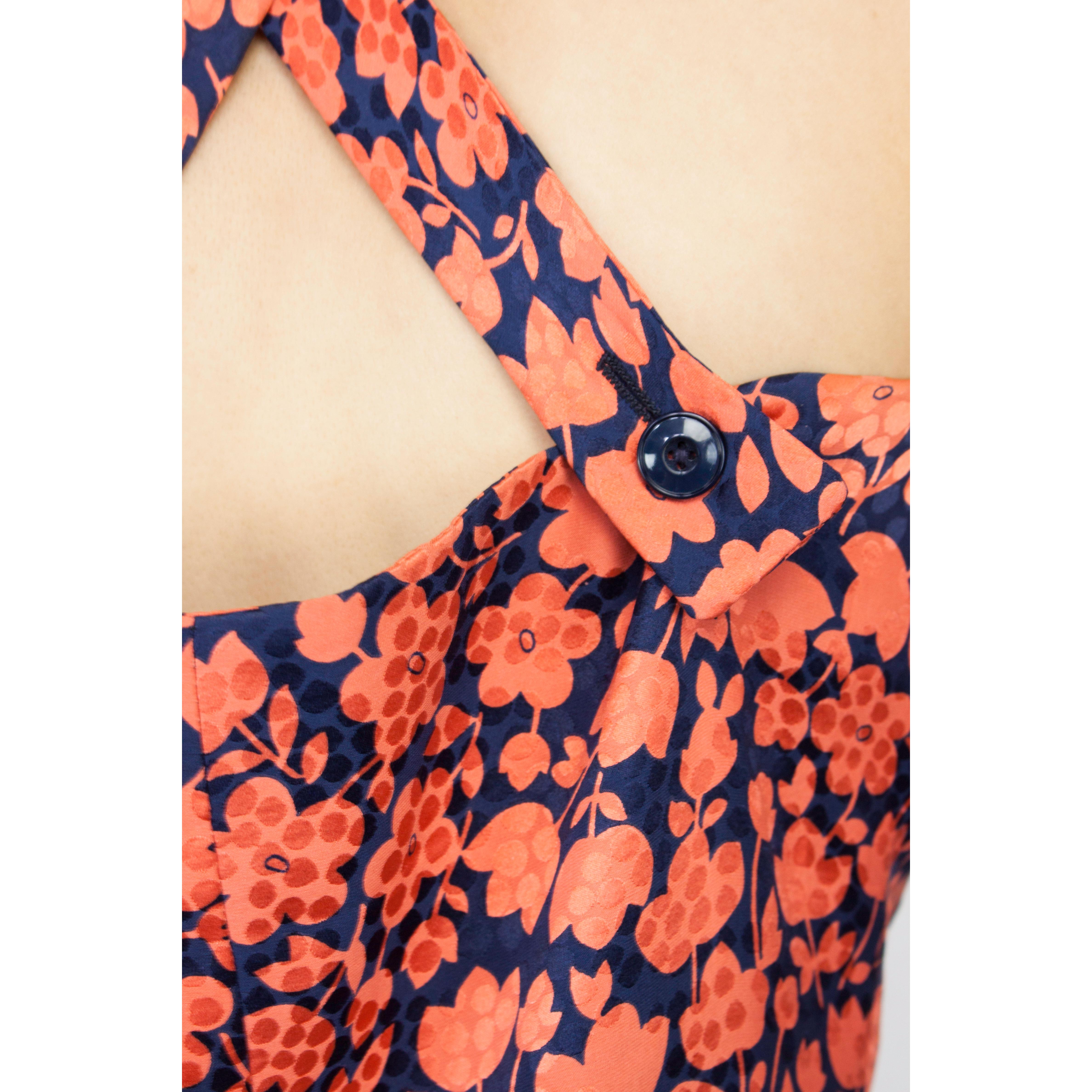 Valentino silk embossed floral halter neck dress. circa 1970s For Sale 2