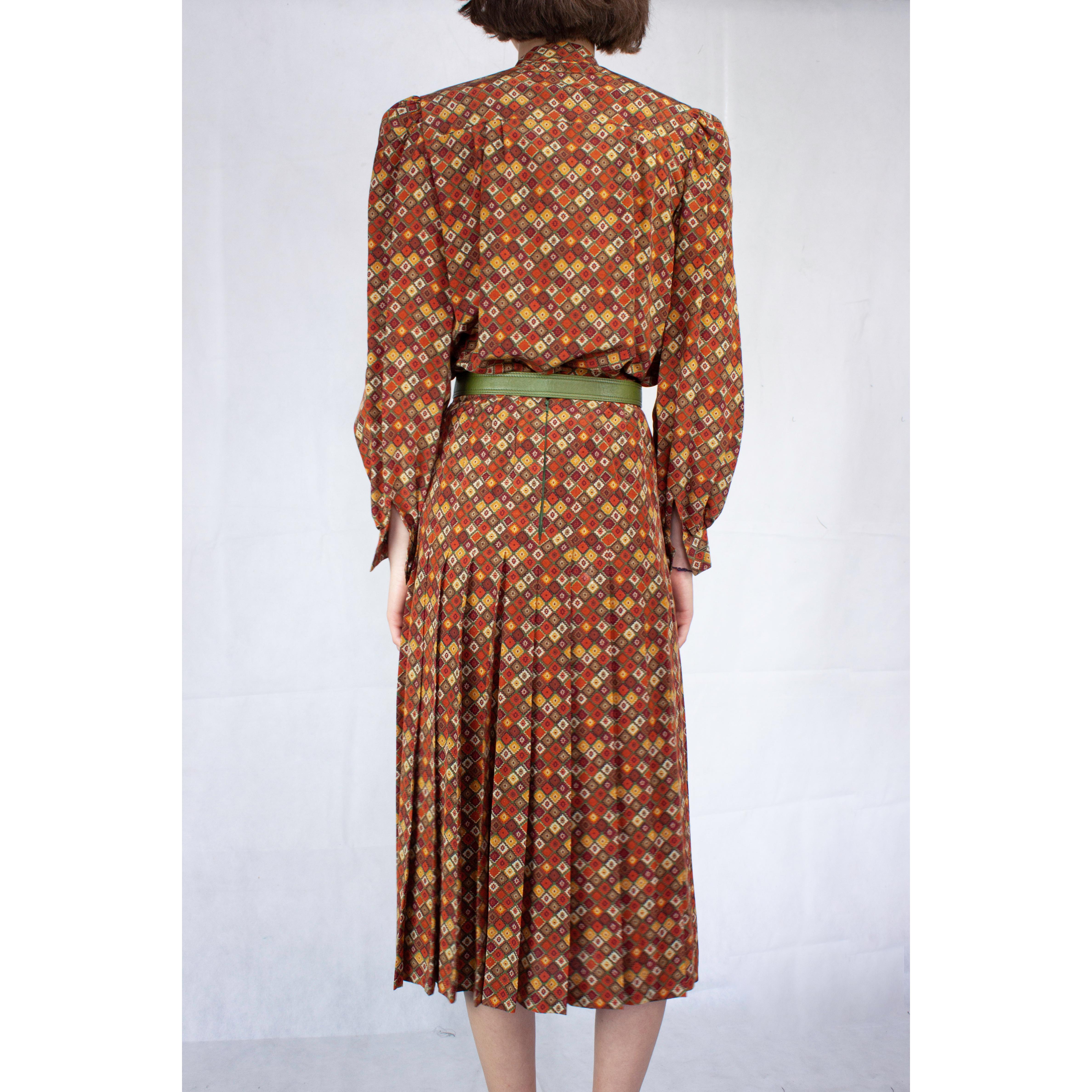 Givenchy printed skirt ensemble. circa 1970s In Excellent Condition In London, GB