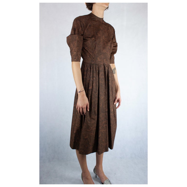 Hermès printed black birds on a chocolate cotton dress. circa 1950s For ...