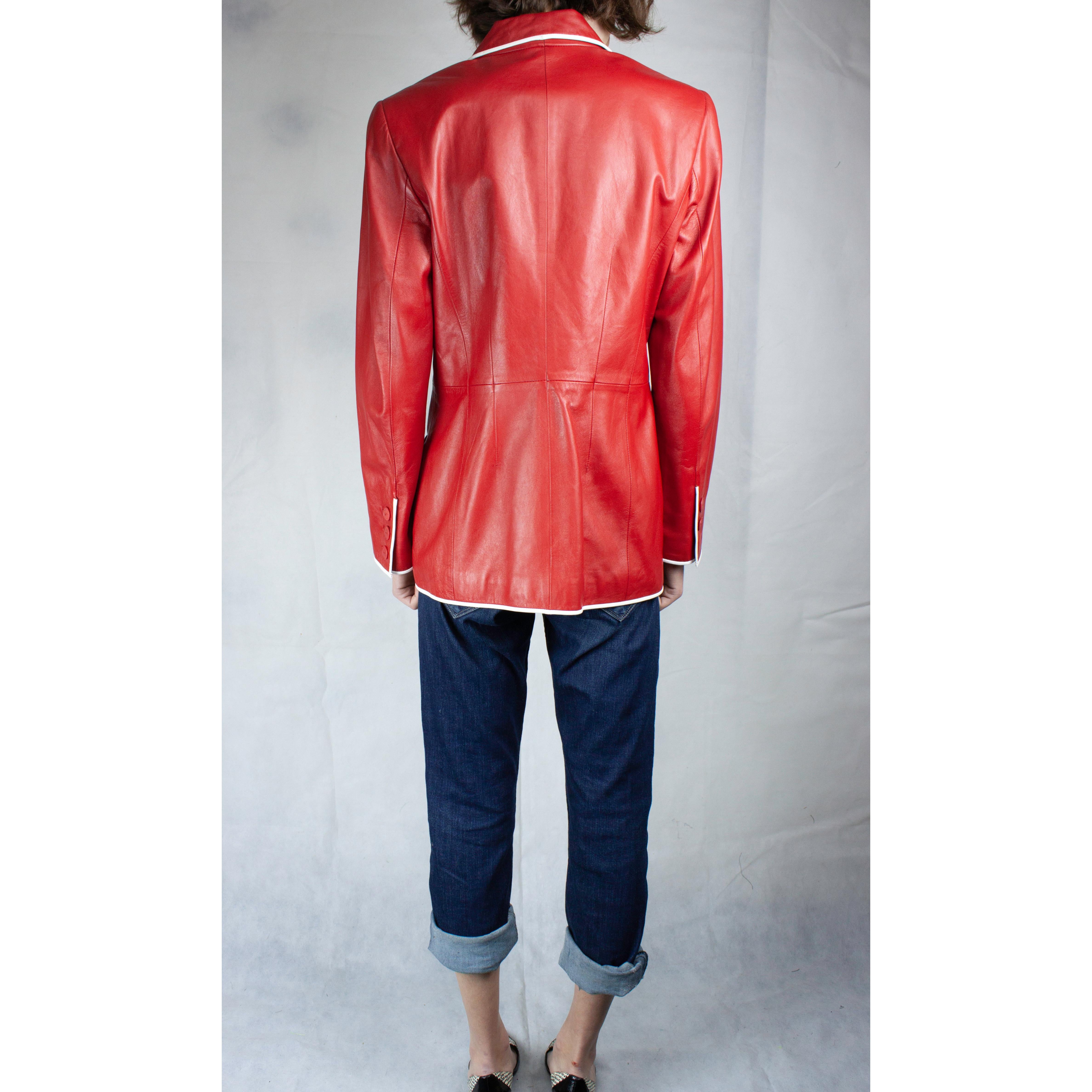 Louis Feraud rote und weiße maßgeschneiderte Lederjacke, ca. 1980er Jahre Damen im Angebot