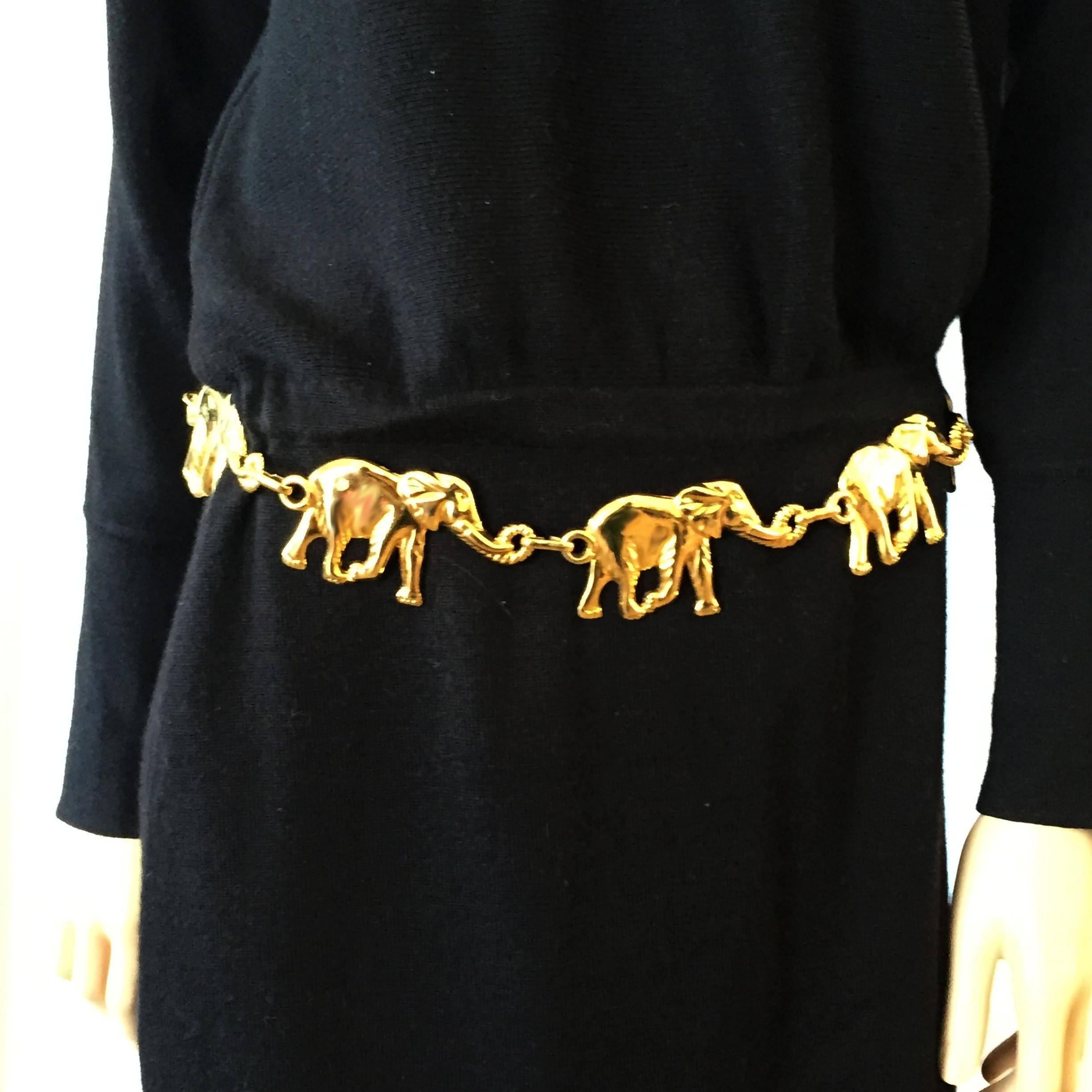 Lucky Elephant heavy gold chain link vintage animal belt In Excellent Condition In Boston, MA