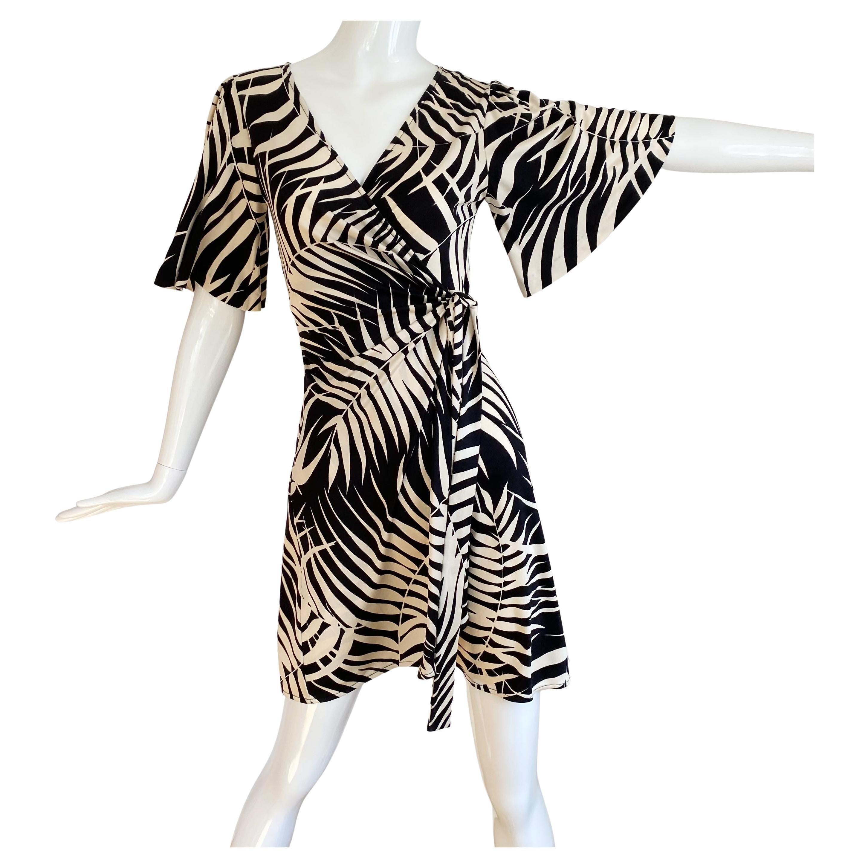 Black Ecru Fern Print Silk Wrap Mini Dress  NWT Flora Kung  For Sale