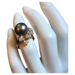 Vintage 11MM South Sea Black Pearl 18K Gold Diamond Ring