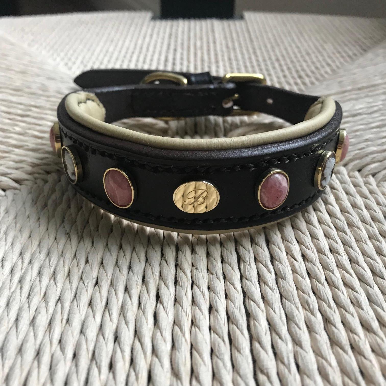 Cameo Stone Leather Dog Collar In New Condition For Sale In London, GB