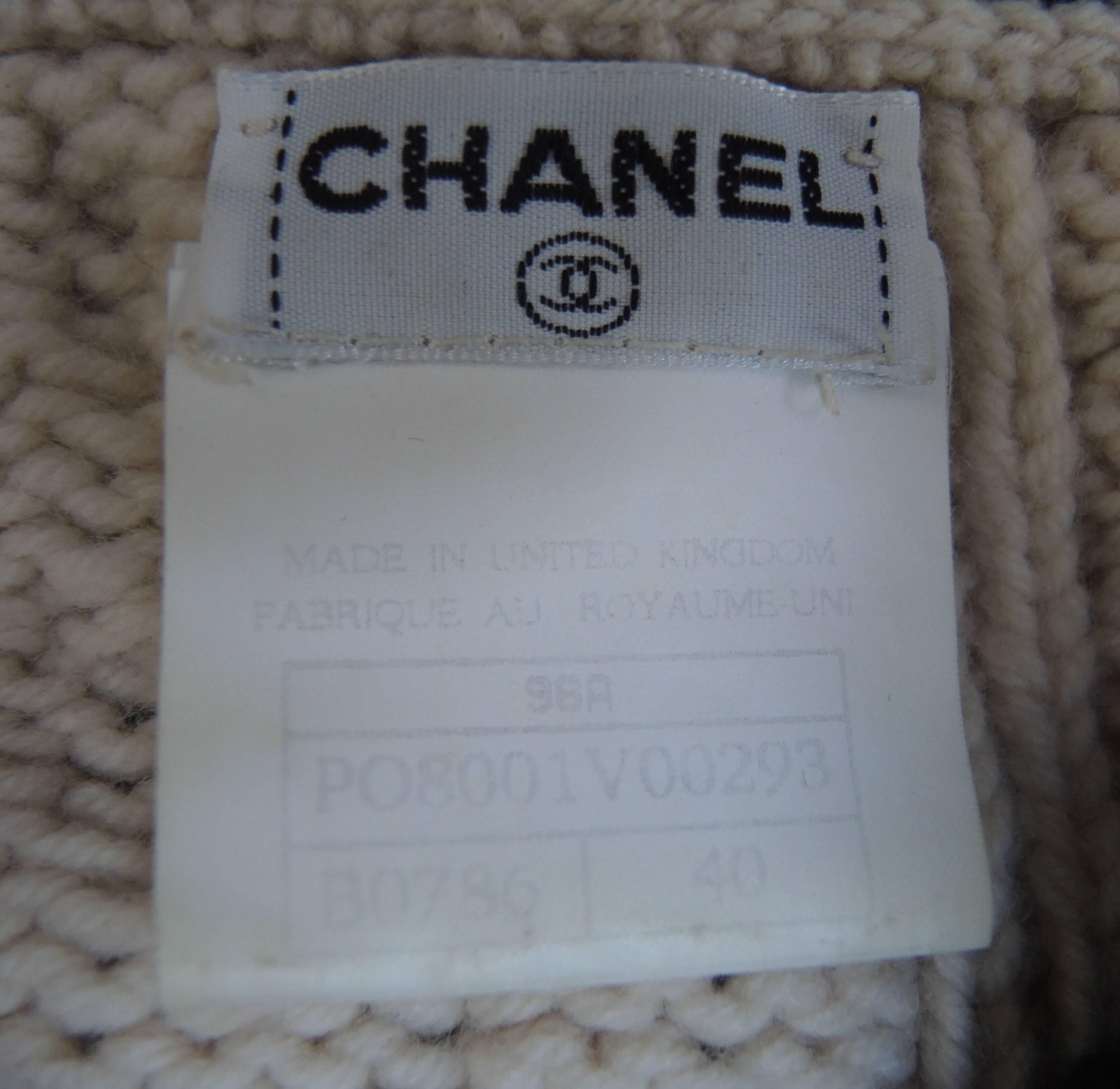 Chanel Handknit Ivory and Black Wool Sweater Winter Collection, 1999 2