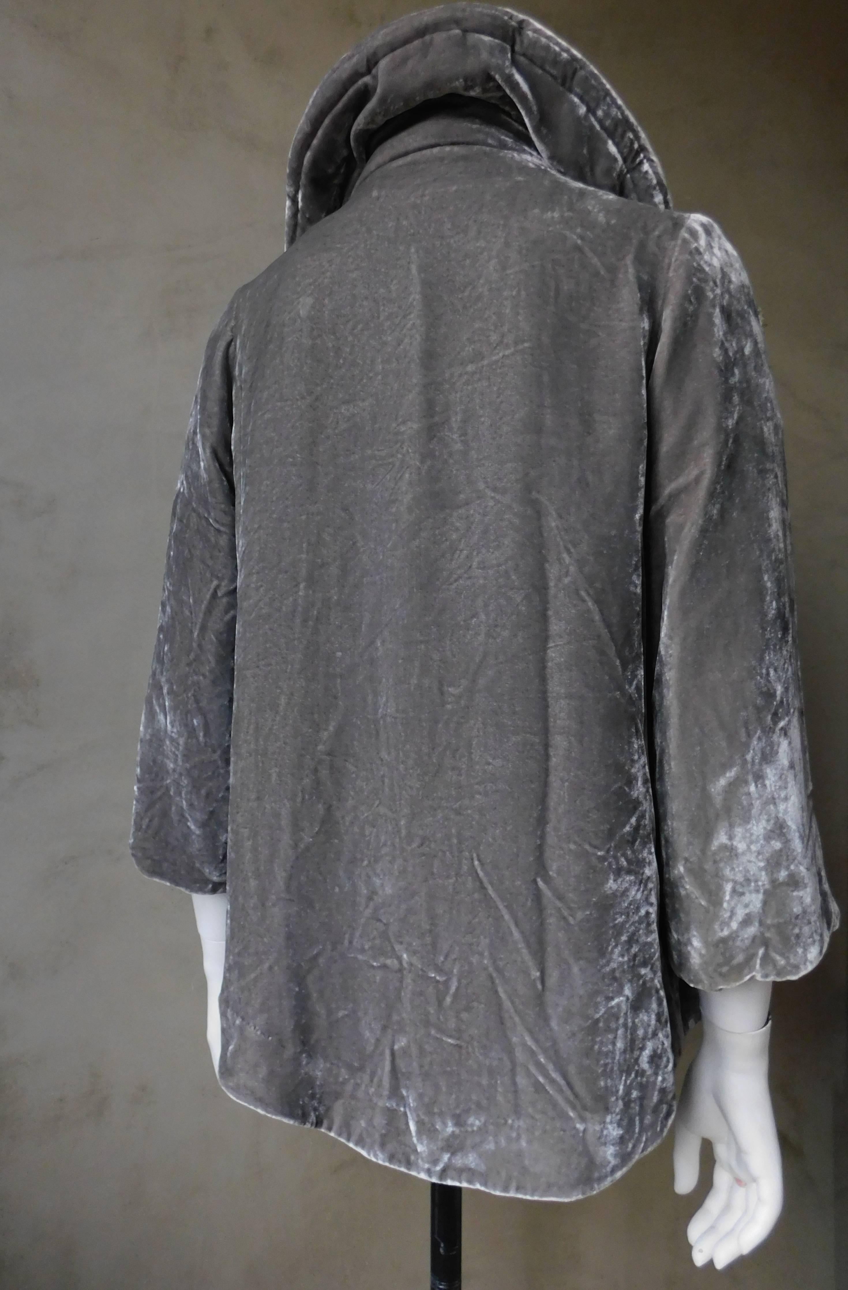  The Isabel Marant French brand started in 1994 , and quickly became known as the ultimate exporter of Parisienne style. This pewter gray velvet jacket has a padded collar inspired by the opera coats worn in the French Beaux Arts period. The simple