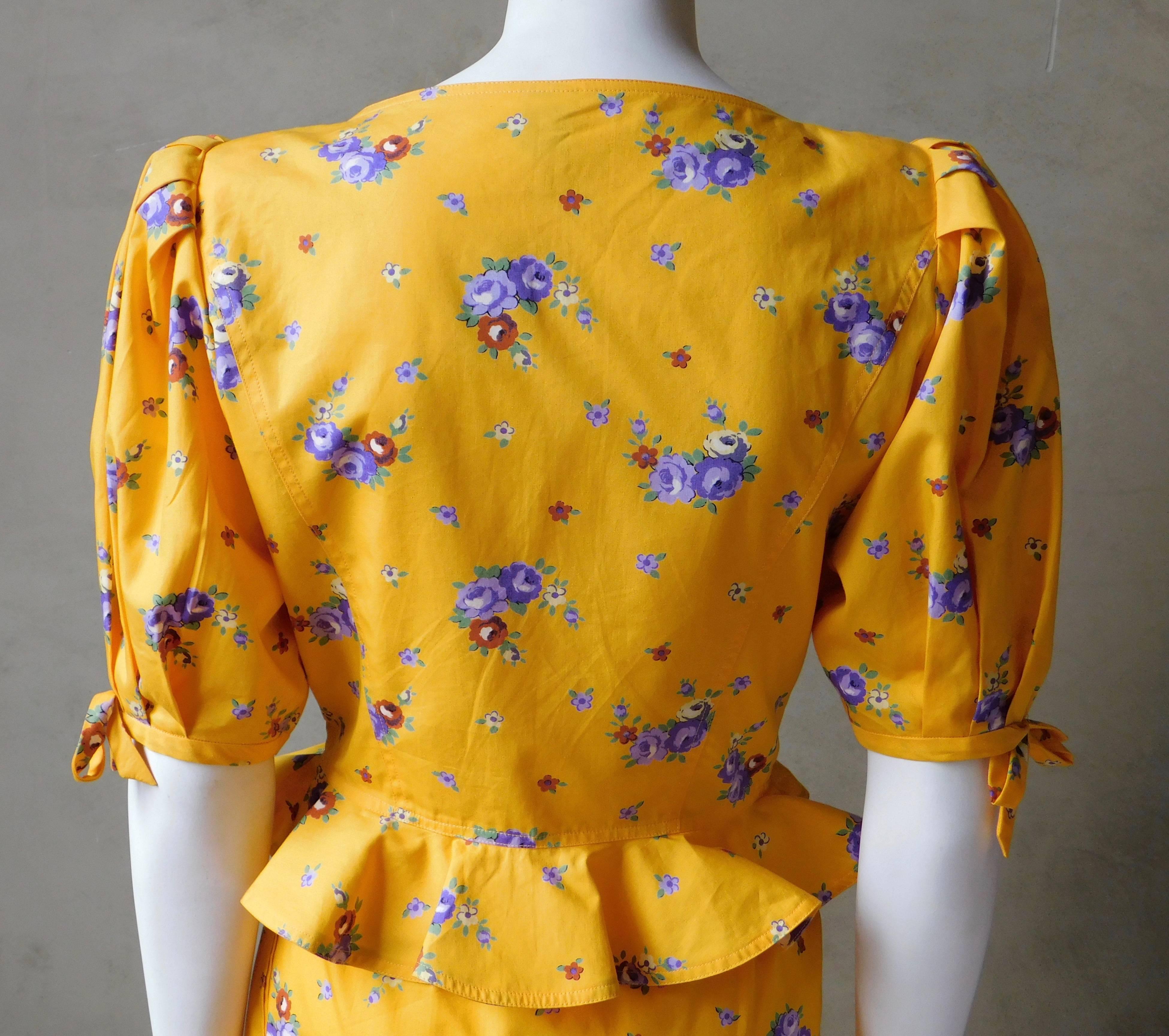  Ungaro  Yello Floral Print Peplum Waist Skirt and Top Ensemble  1