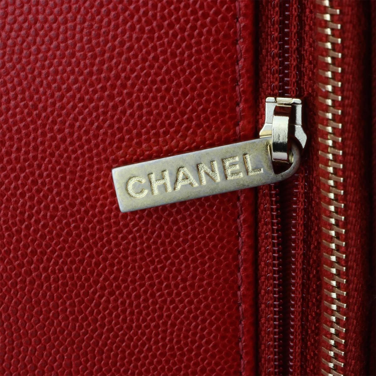 Chanel Coco Handle Large Red Caviar bag with Brushed Gold Hardware, 2018 7