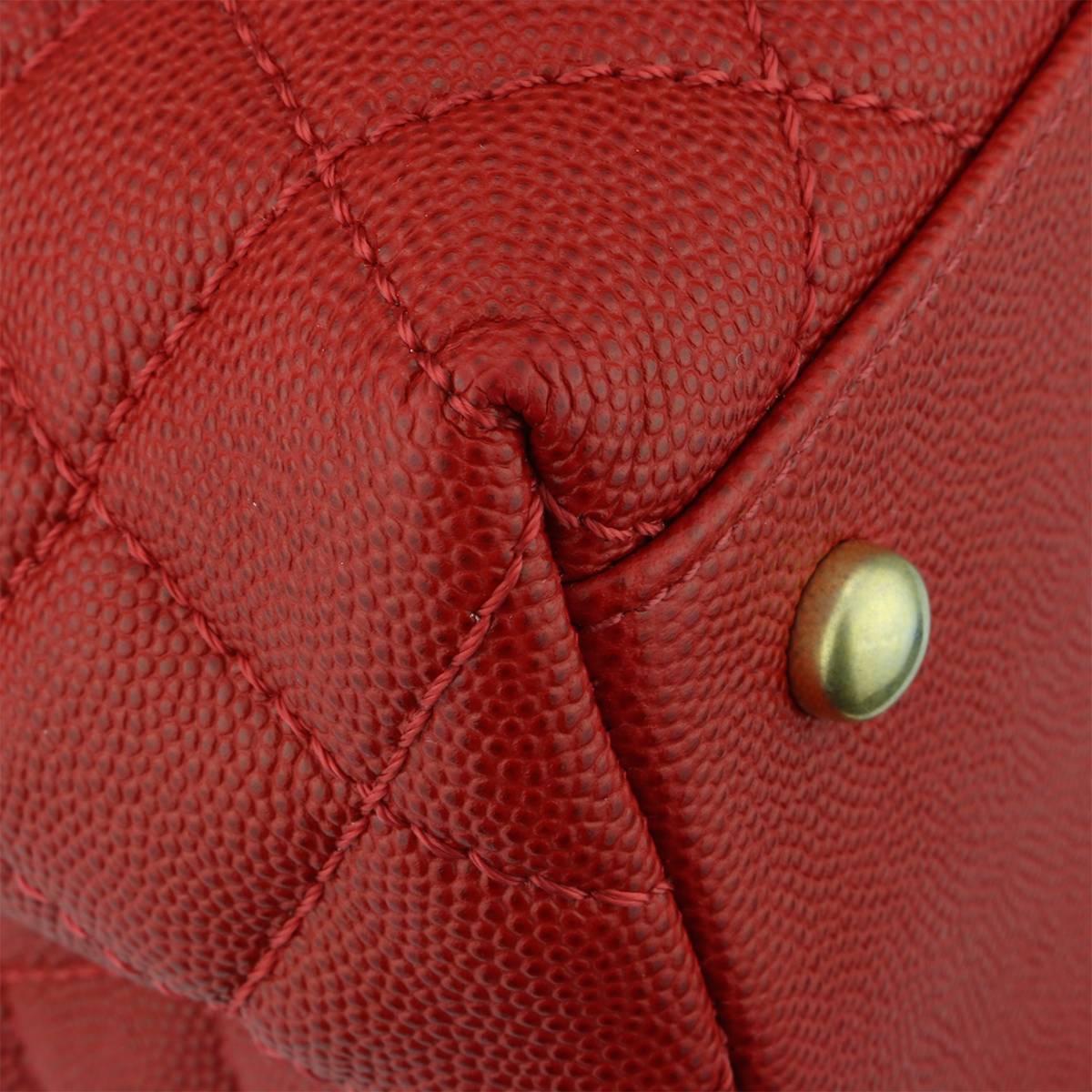 Chanel Coco Handle Large Red Caviar bag with Brushed Gold Hardware, 2018 2
