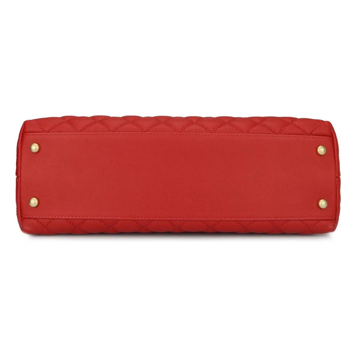 Chanel Coco Handle Large Red Caviar bag with Brushed Gold Hardware, 2018 In New Condition In Huddersfield, GB