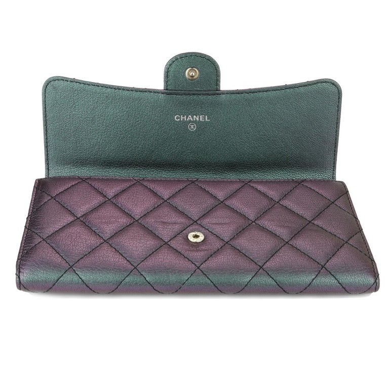 Chanel Classic Flap Card Holder Quilted Iridescent Purple Lambskin Sil –  Coco Approved Studio