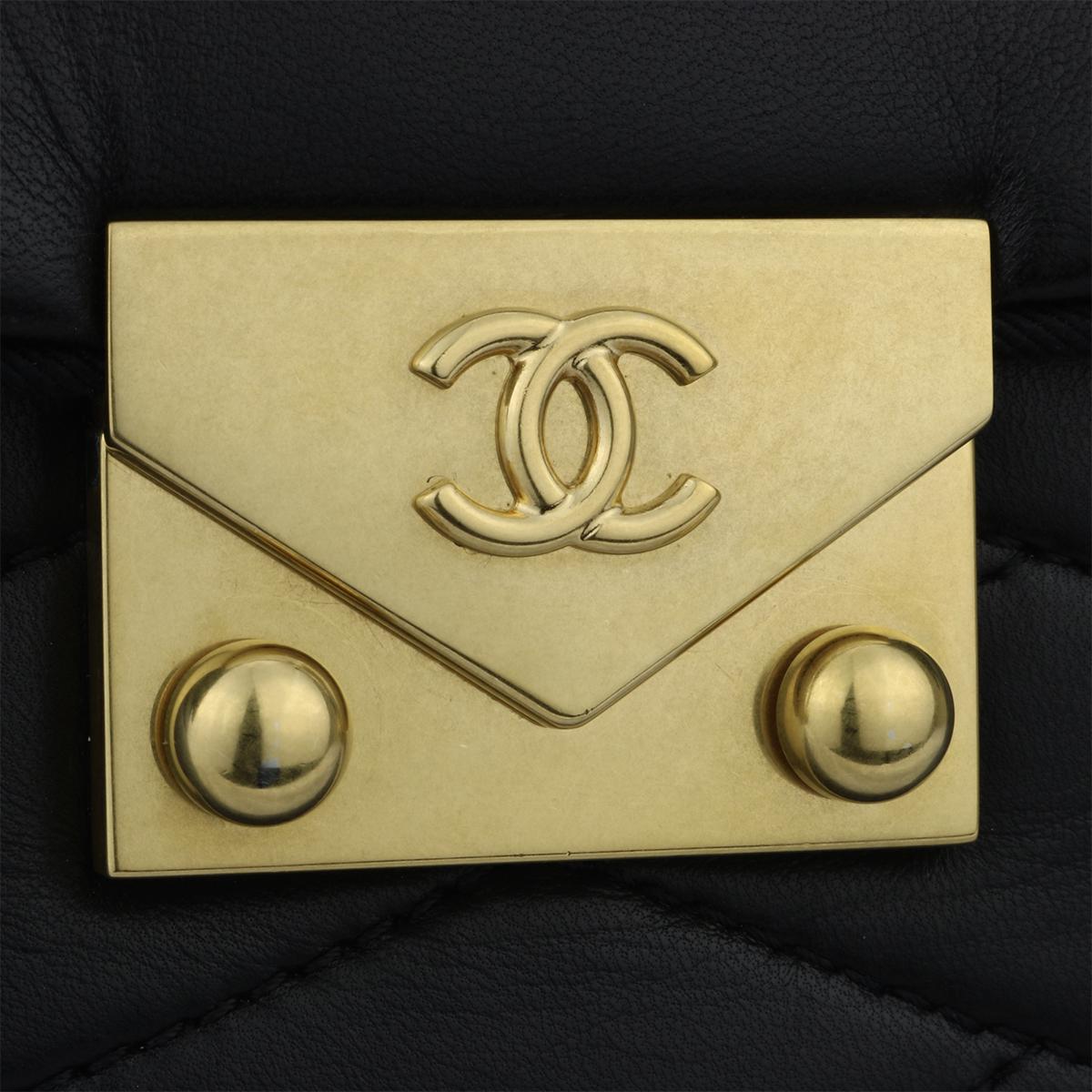 CHANEL Pagoda Flap Medium Black Lambskin with Brushed Gold Hardware 2016 In Excellent Condition In Huddersfield, GB