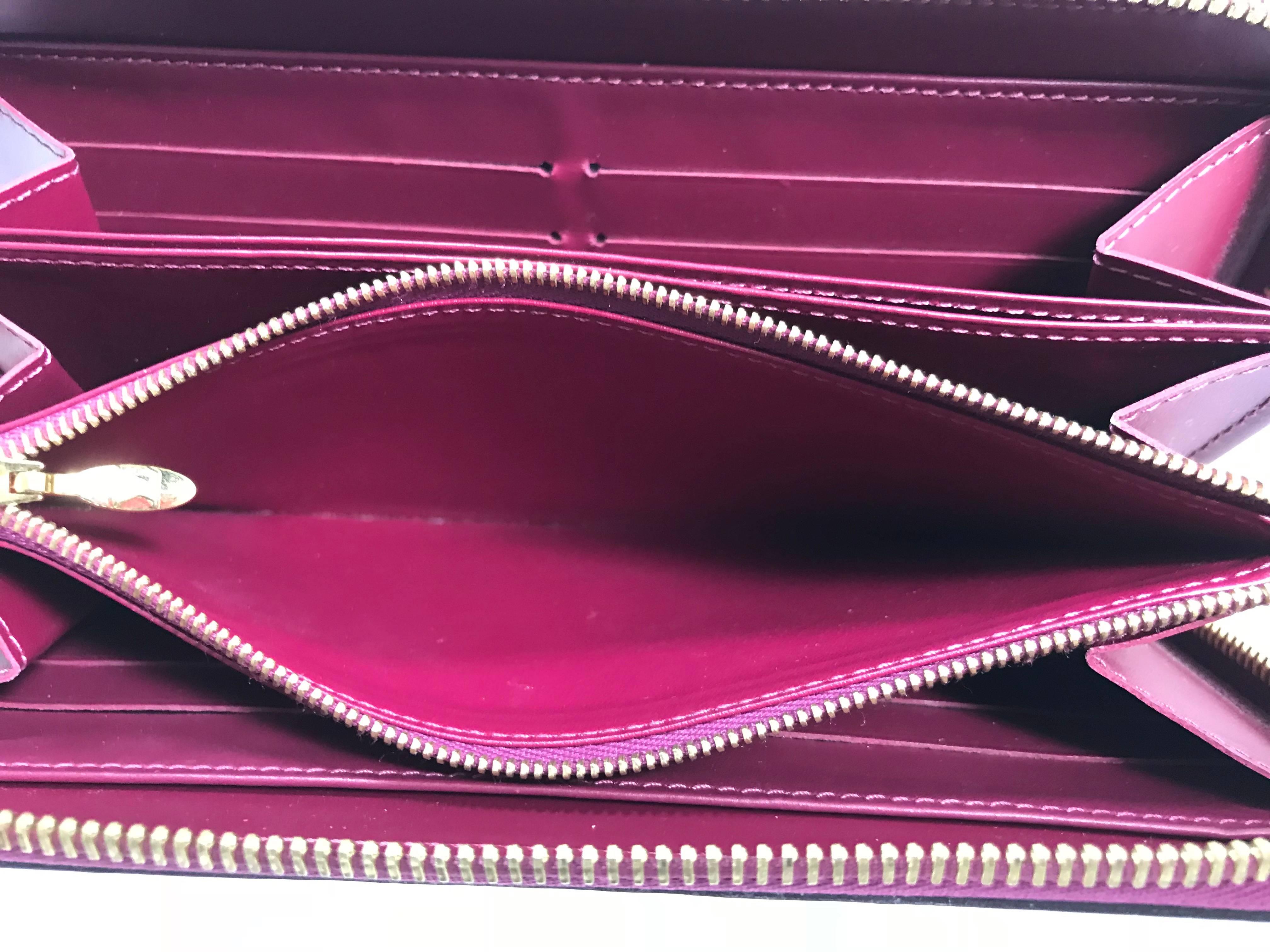  Louis Vuitton Vernis Zippy Wallet in Rouge Fauviste For Sale 3