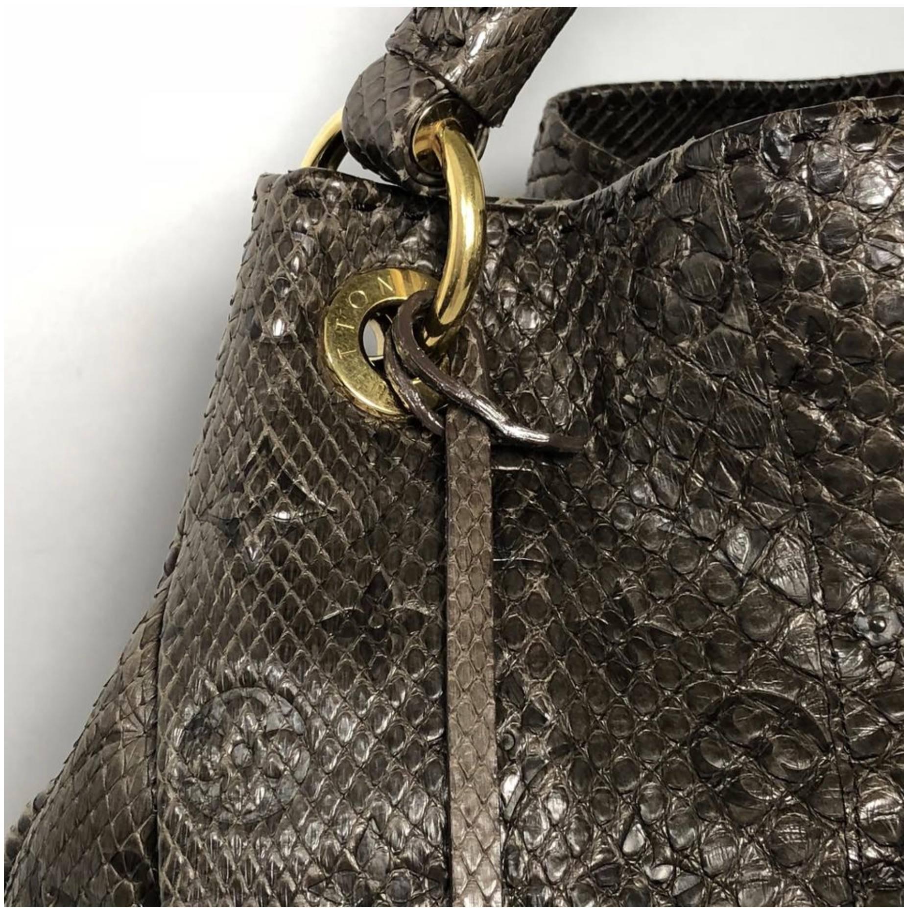 Women's or Men's Louis Vuitton Python Artsy in Gris (Brown) For Sale