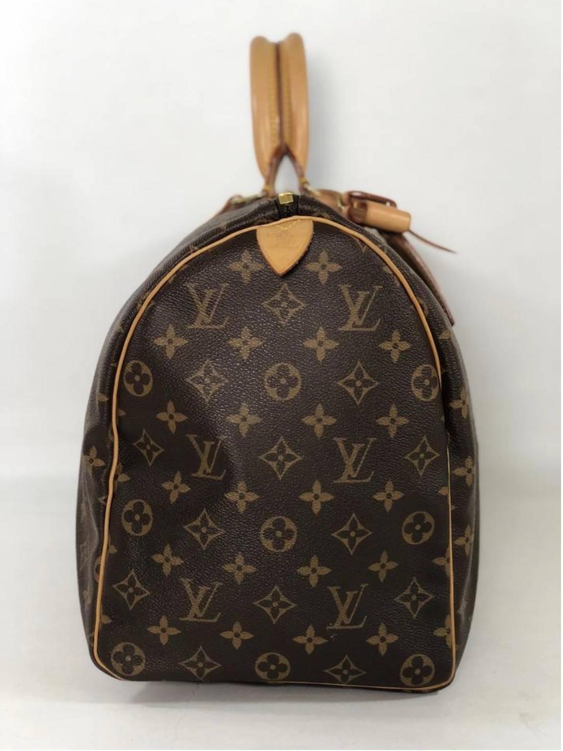 Louis Vuitton Monogram 45 Keepall Bag In Good Condition In Saint Charles, IL