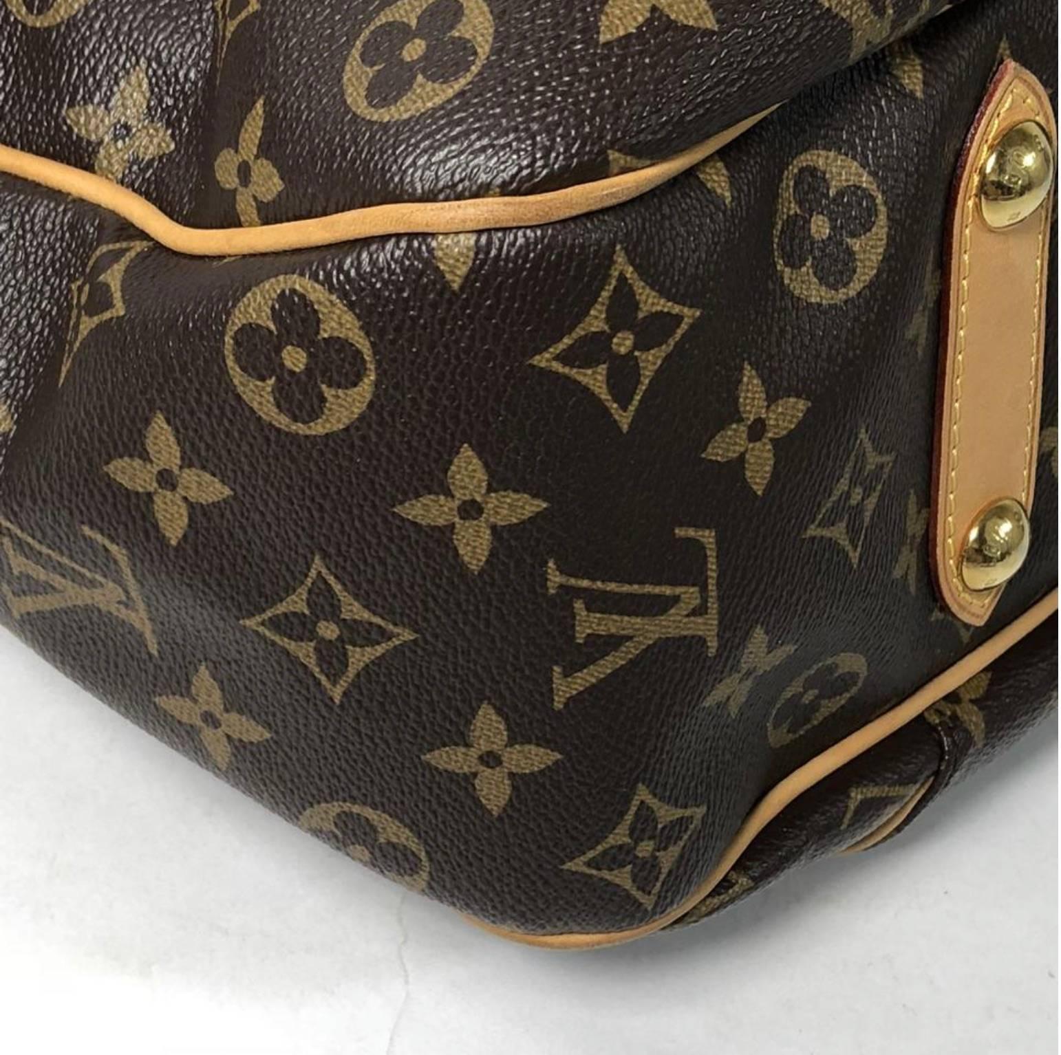 Louis Vuitton Monogram Galliera PM Hobo Handbag For Sale 4