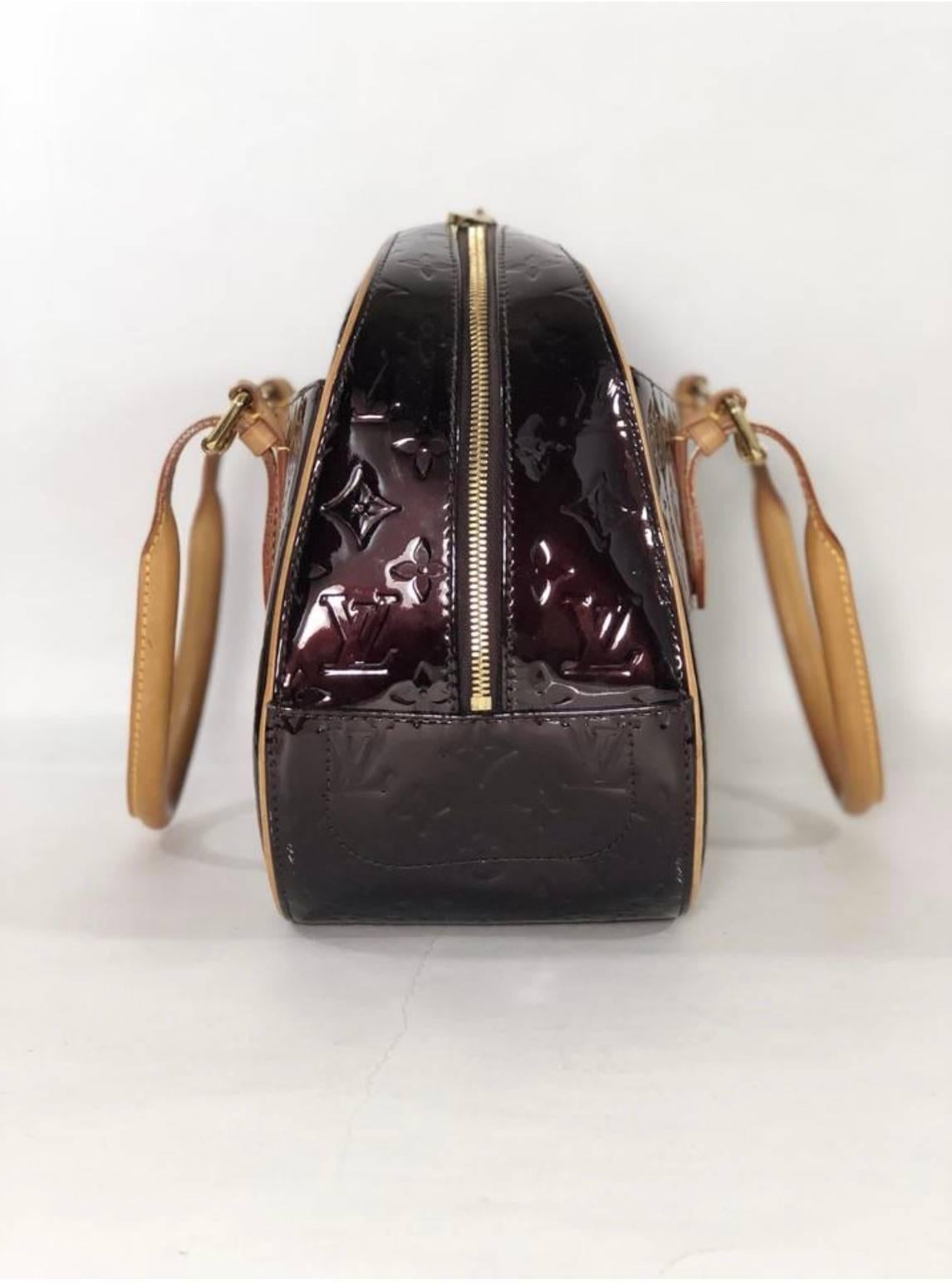 Black Louis Vuitton Vernis Summit Drive in Amarante Top Handle Handbag For Sale